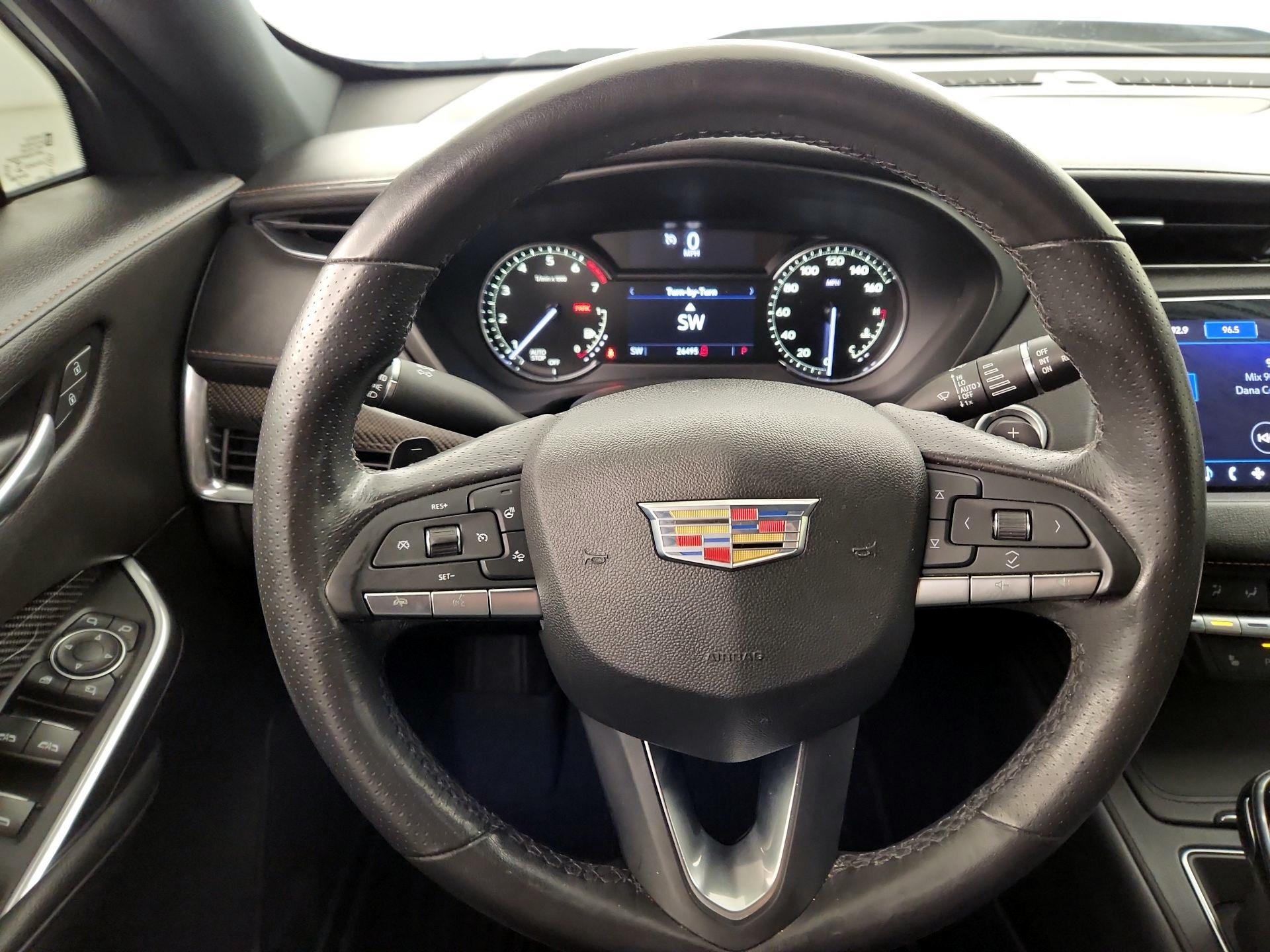 Thumbnail: 2021 Cadillac XT4 - 10