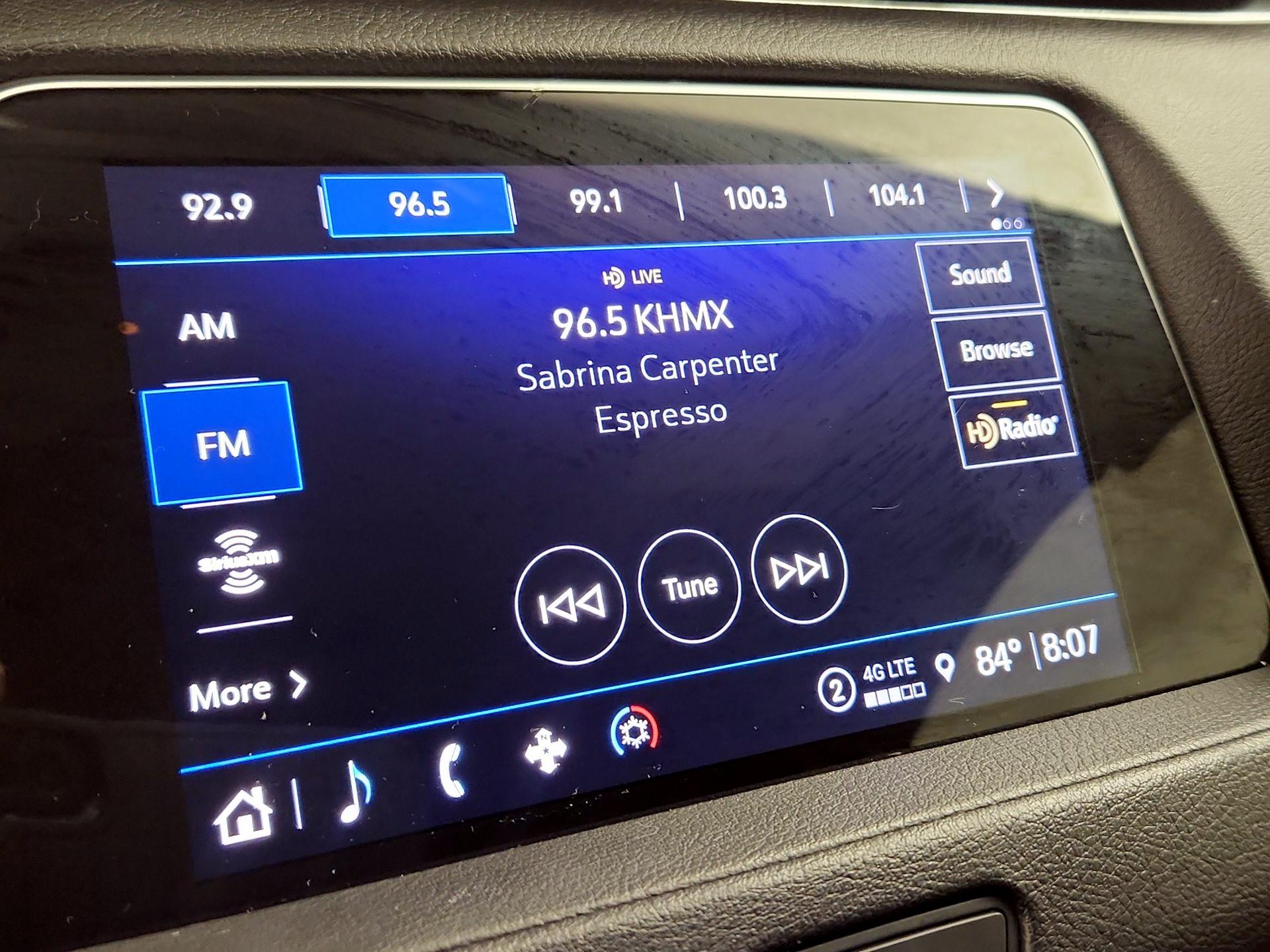 Thumbnail: 2021 Cadillac XT4 - 15