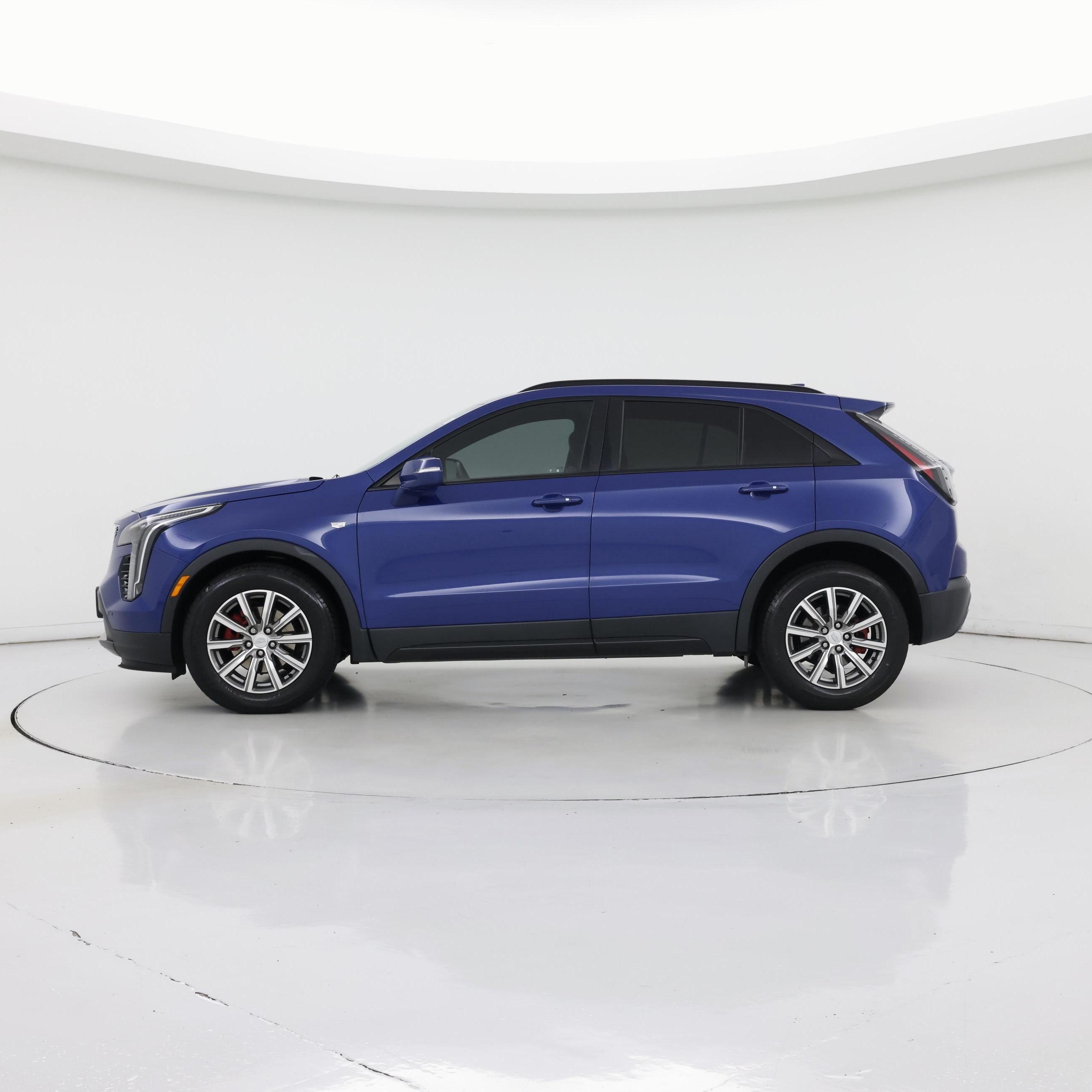 Thumbnail: 2021 Cadillac XT4 - 3