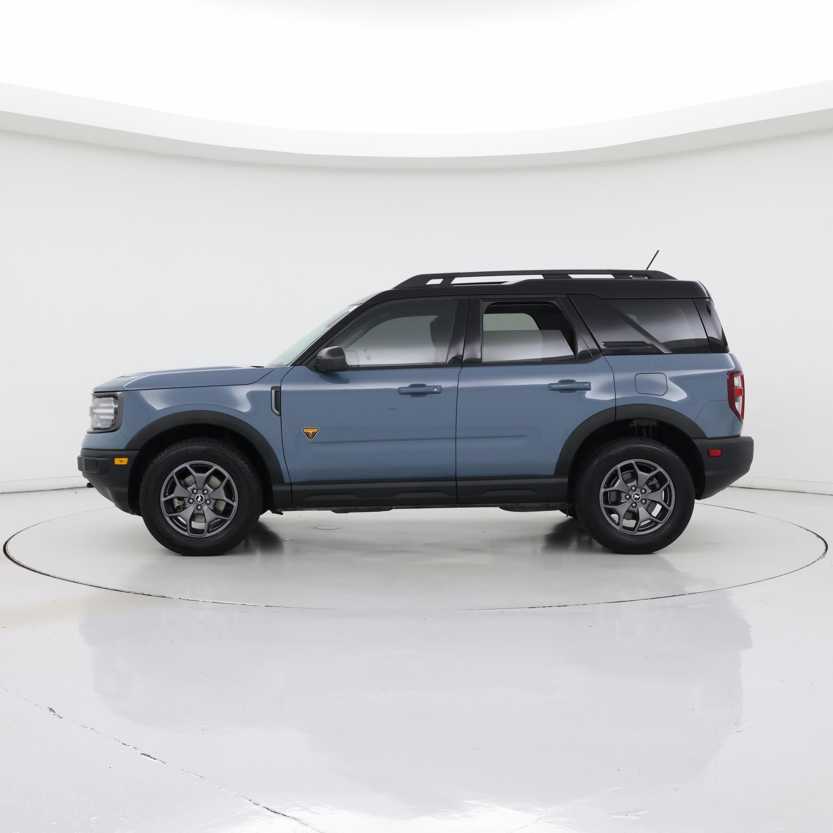 Thumbnail: 2021 Ford Bronco Sport - 3