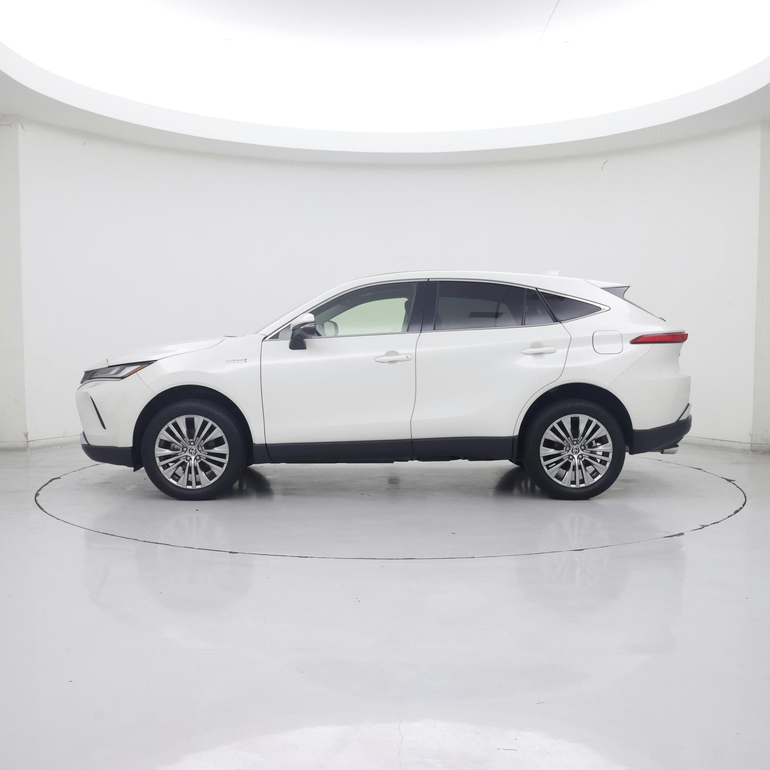 Thumbnail: 2021 Toyota Venza - 3