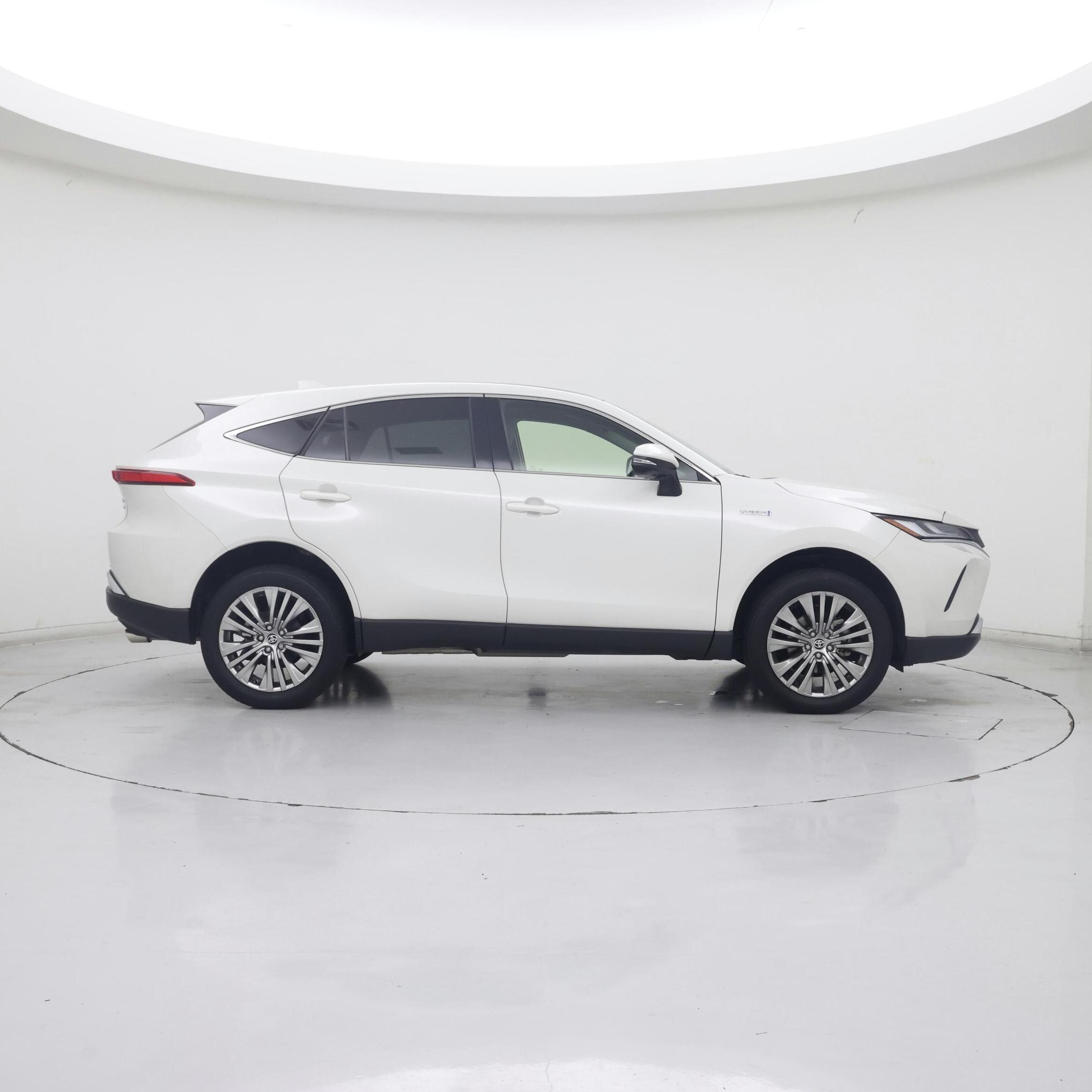 Thumbnail: 2021 Toyota Venza - 7