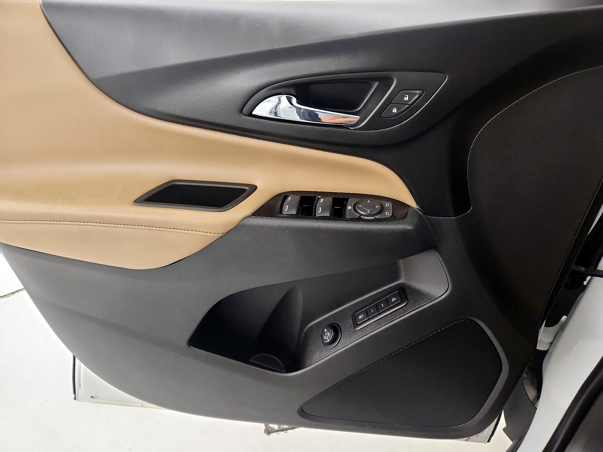 Thumbnail: 2022 Chevrolet Equinox - 12