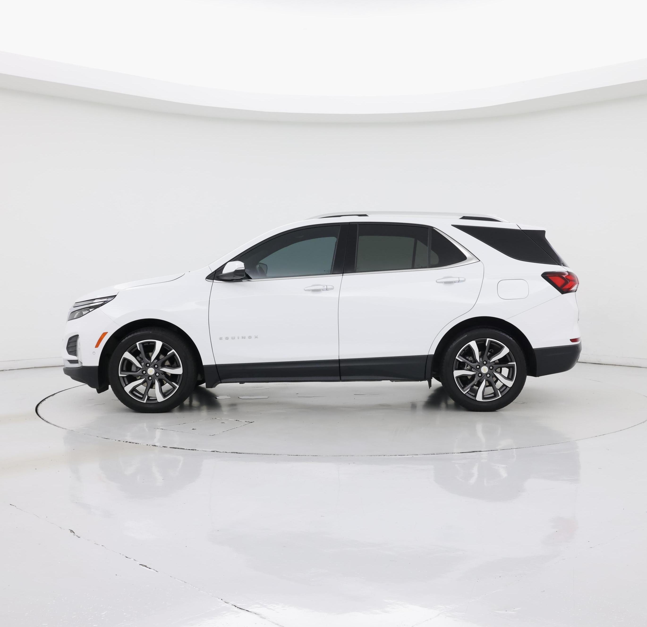 Thumbnail: 2022 Chevrolet Equinox - 3