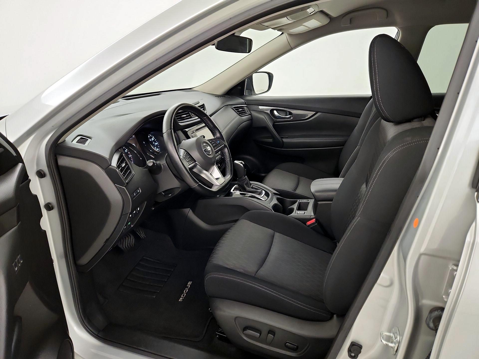 Thumbnail: 2020 Nissan Rogue - 11