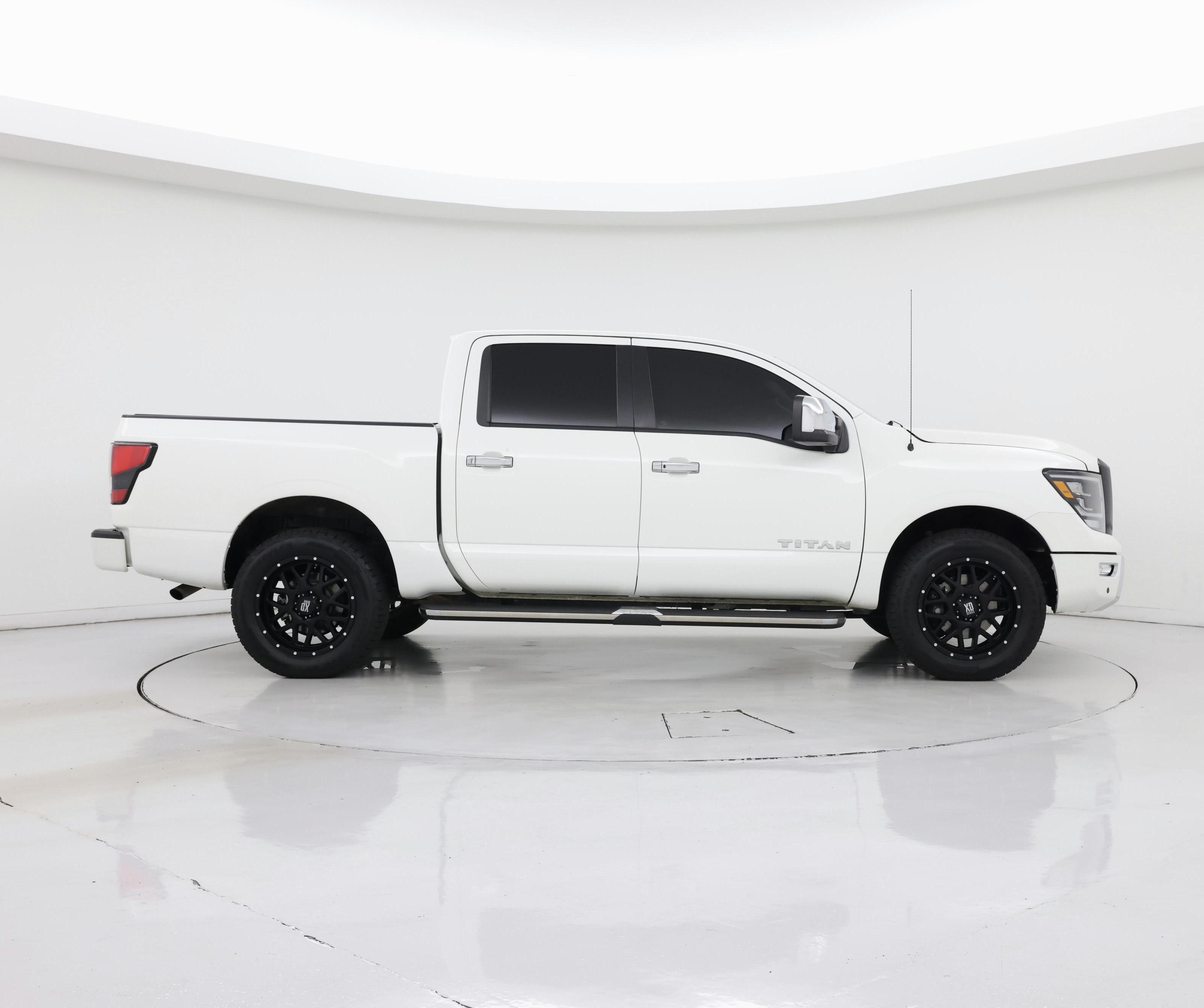 Thumbnail: 2021 Nissan Titan - 7