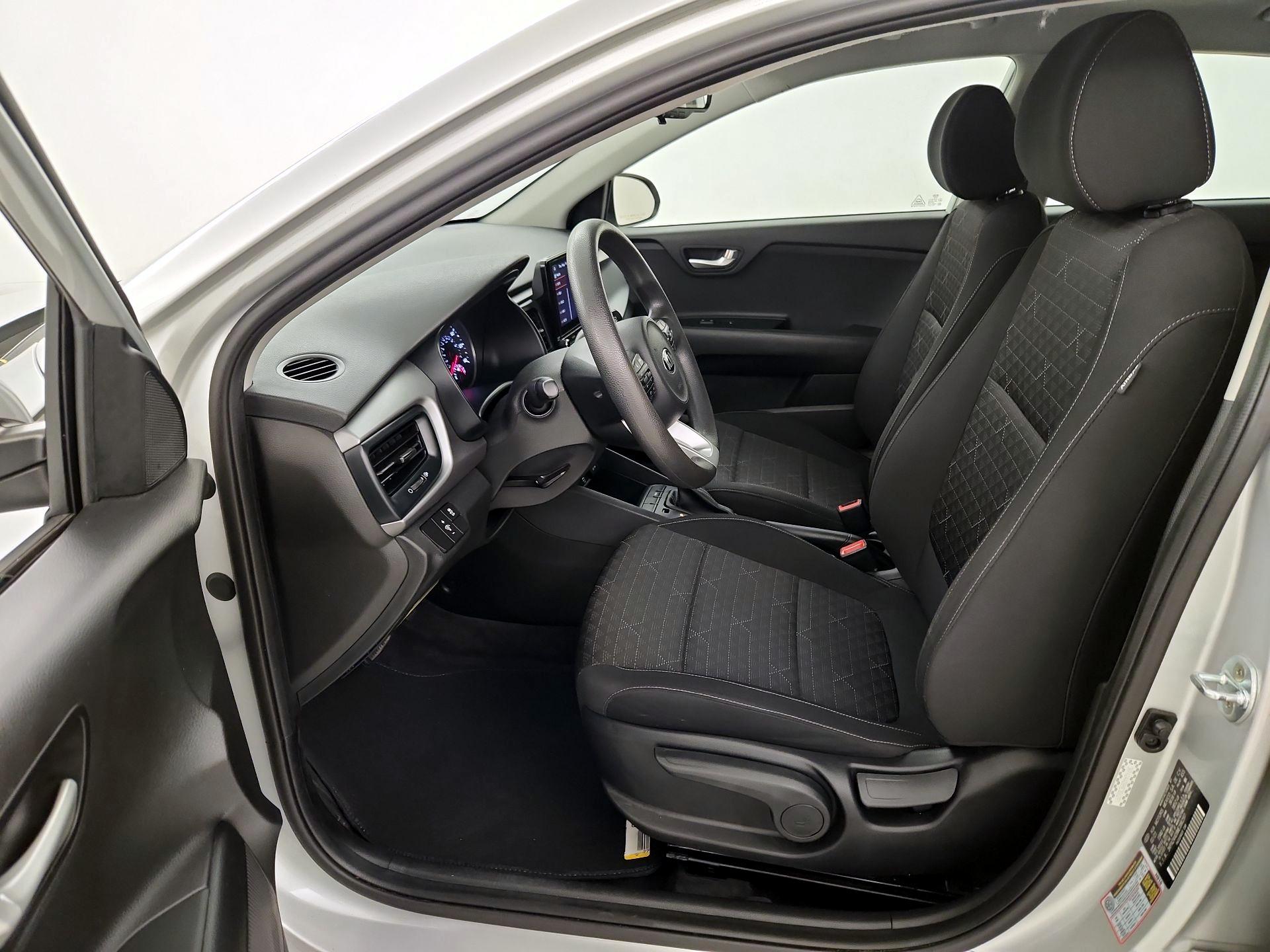 Thumbnail: 2021 Kia Rio - 11