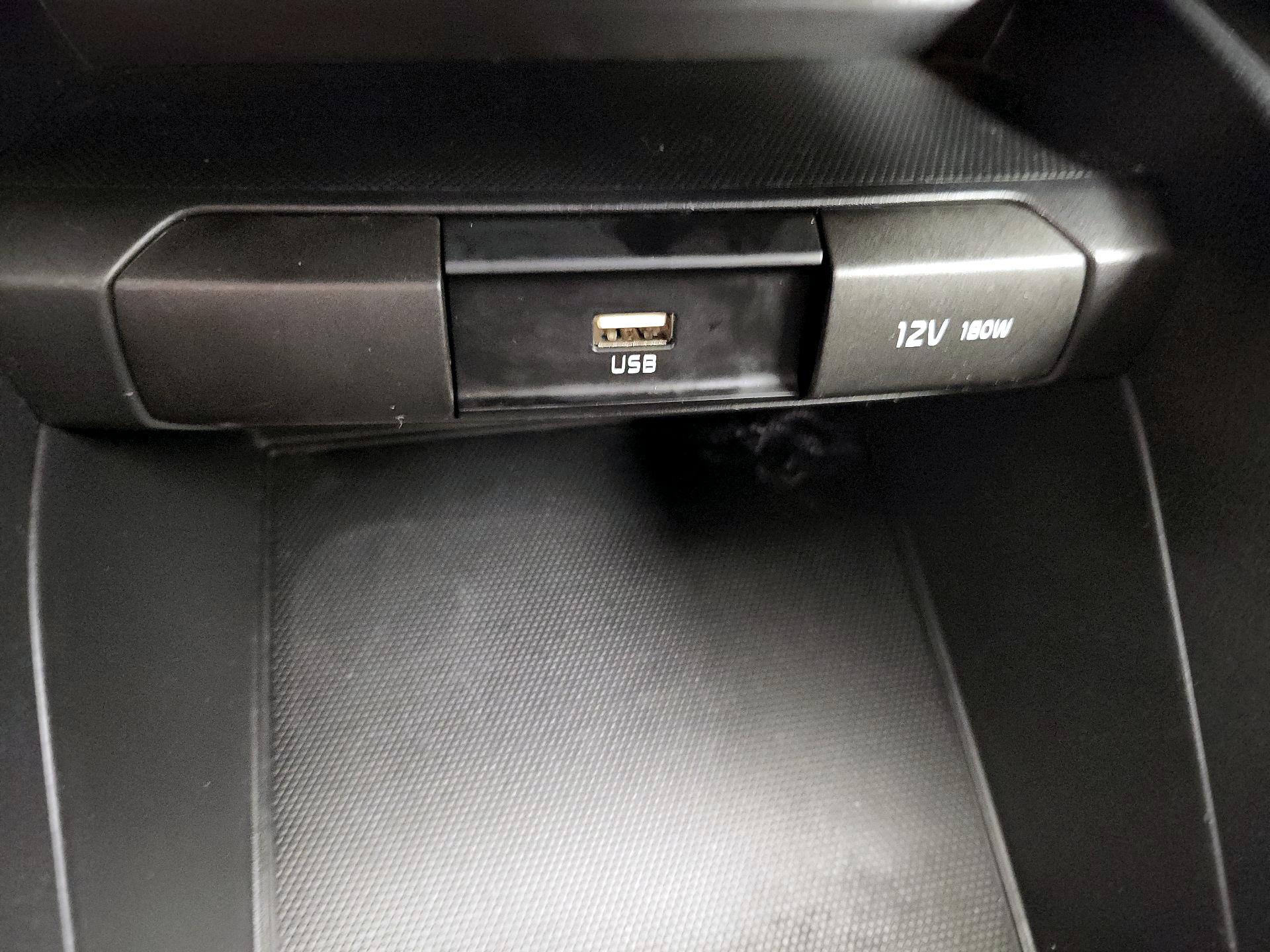 Thumbnail: 2021 Kia Rio - 18