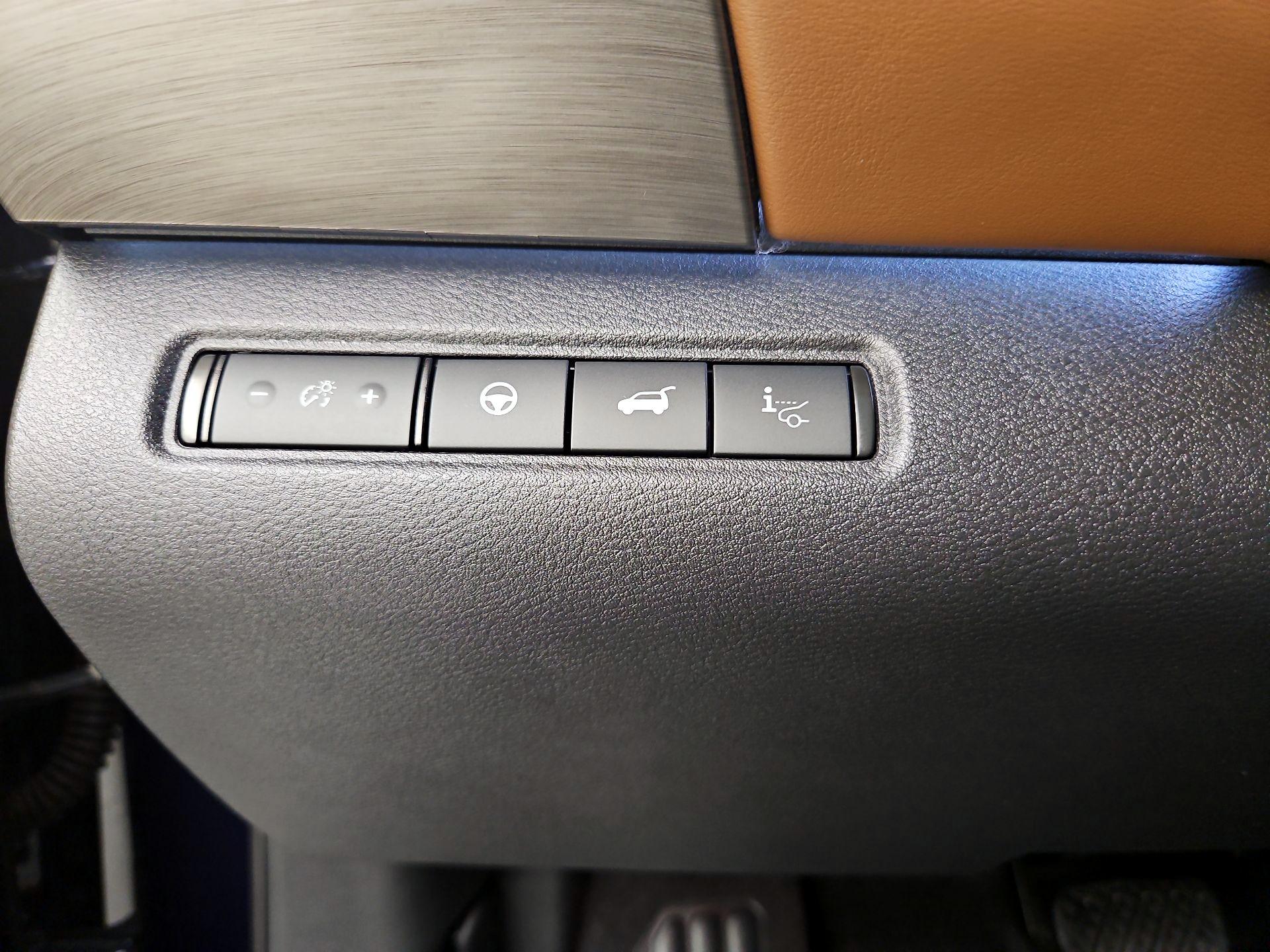 Thumbnail: 2023 Nissan Pathfinder - 11