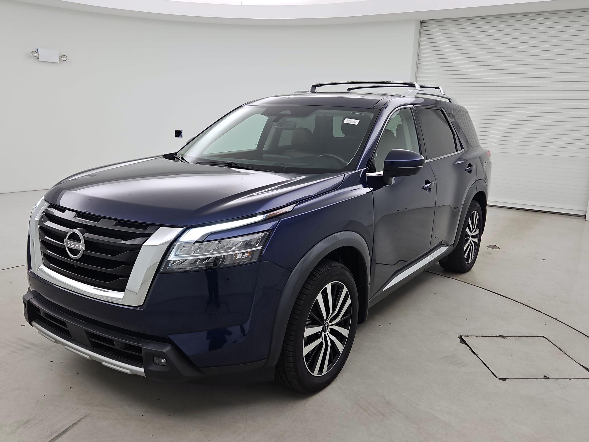 Thumbnail: 2023 Nissan Pathfinder - 3