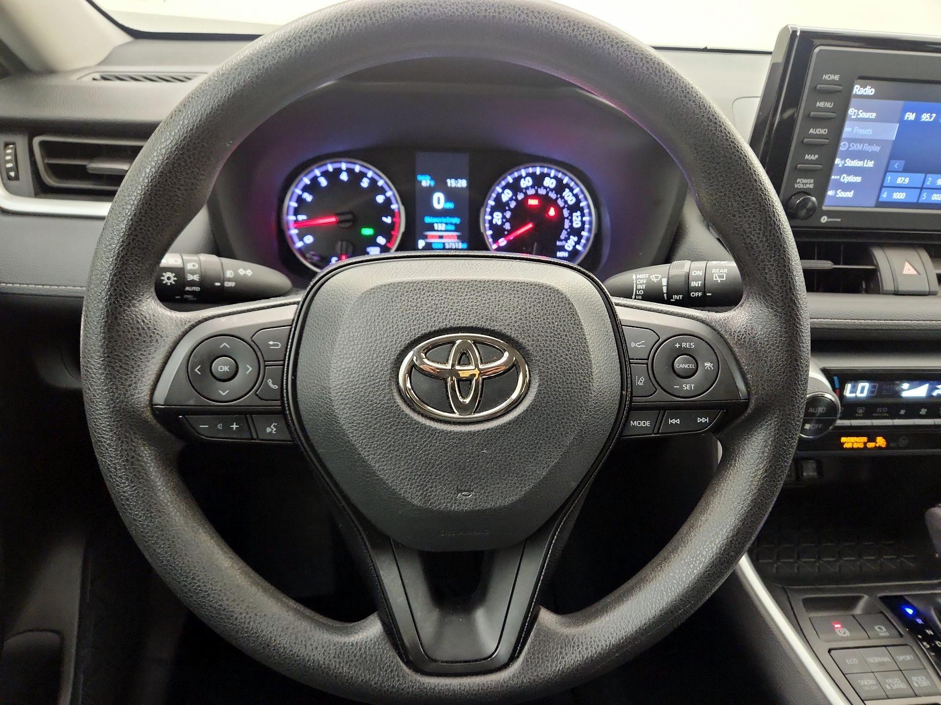 Thumbnail: 2021 Toyota RAV4 - 10