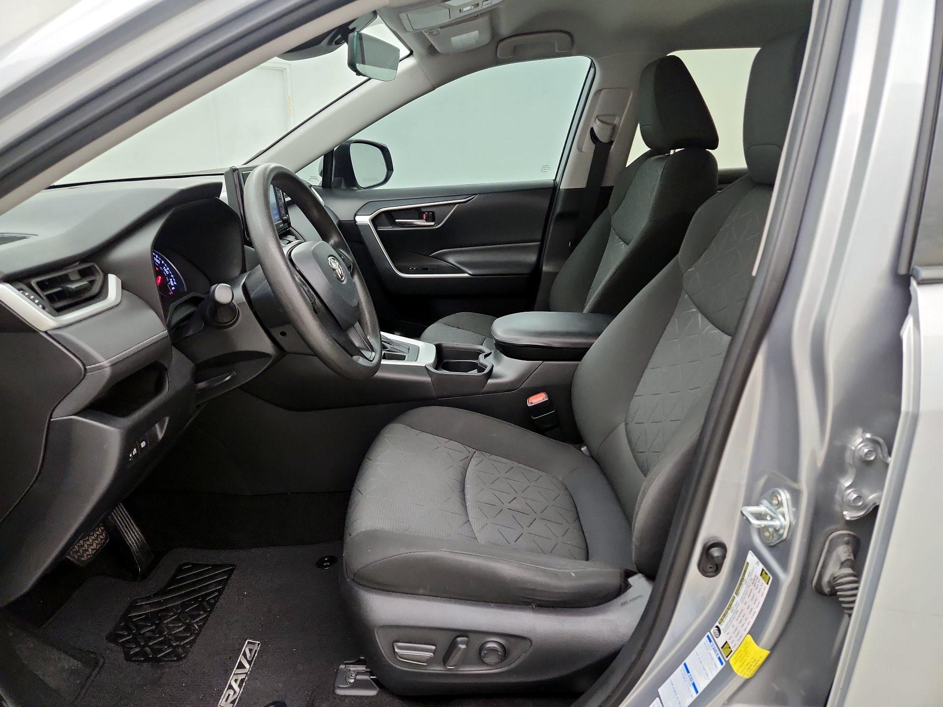 Thumbnail: 2021 Toyota RAV4 - 11