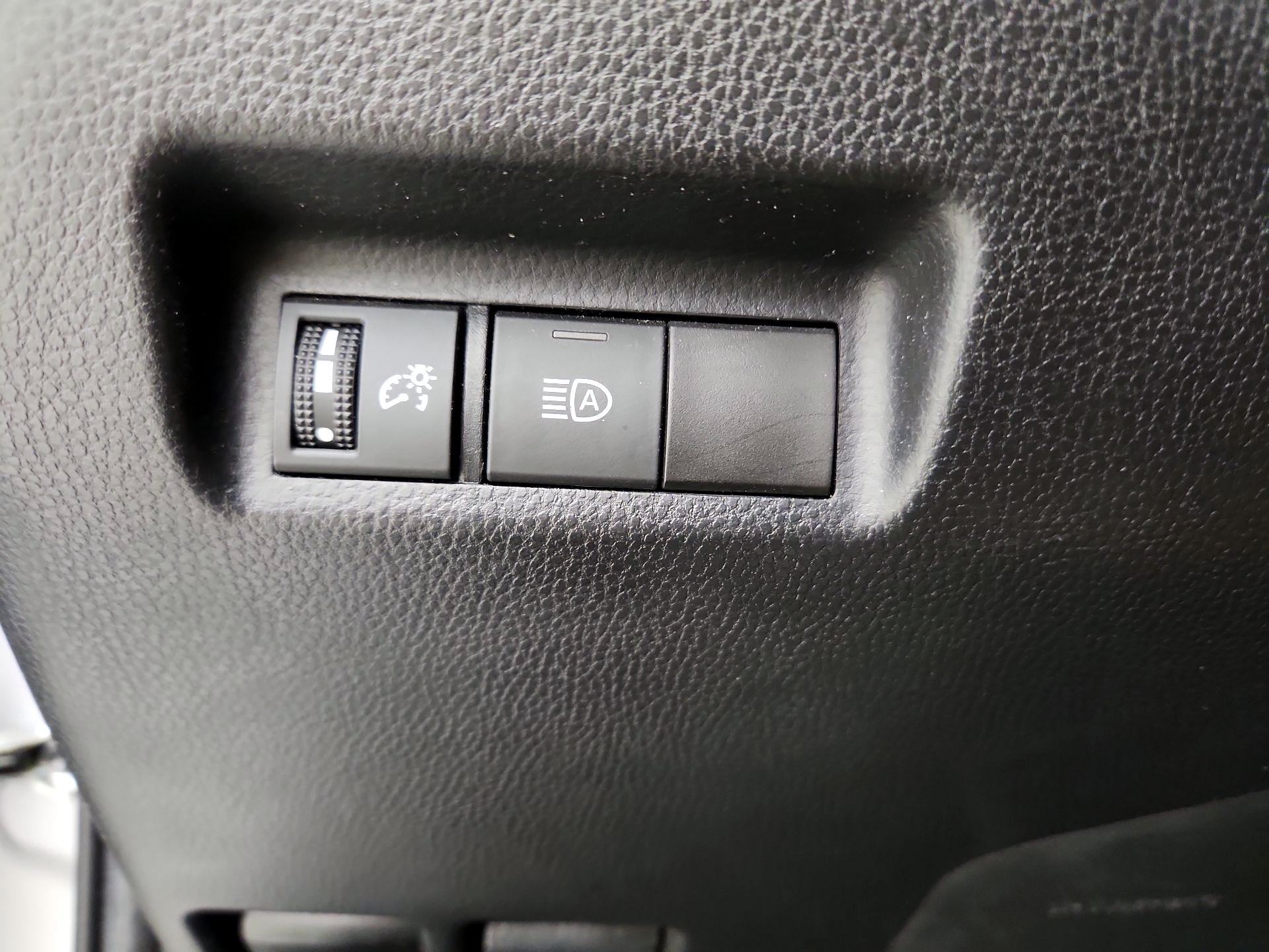 Thumbnail: 2021 Toyota RAV4 - 13