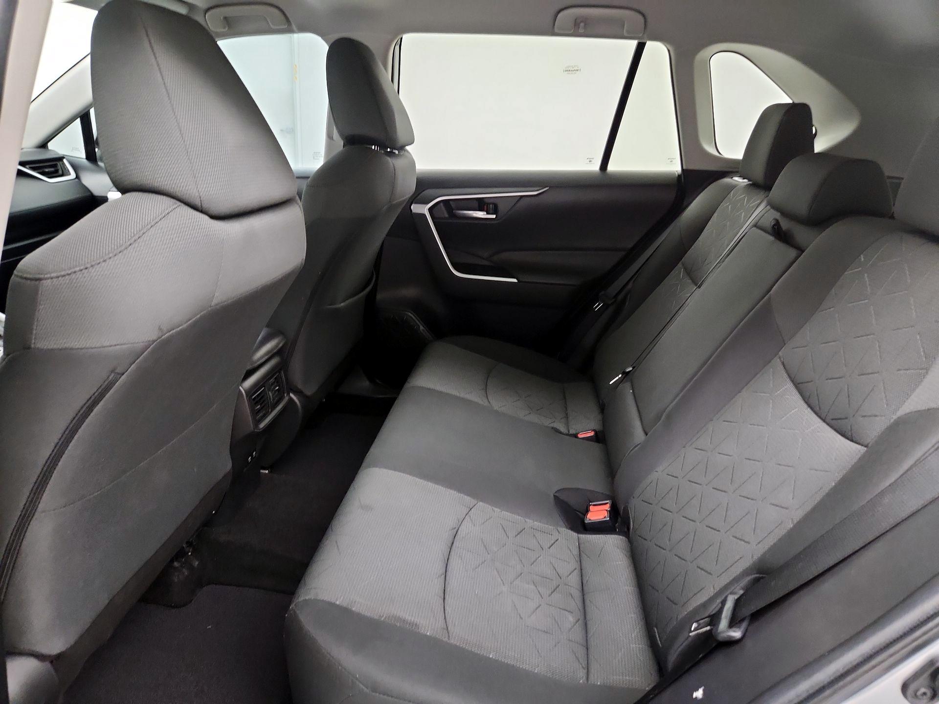 Thumbnail: 2021 Toyota RAV4 - 19