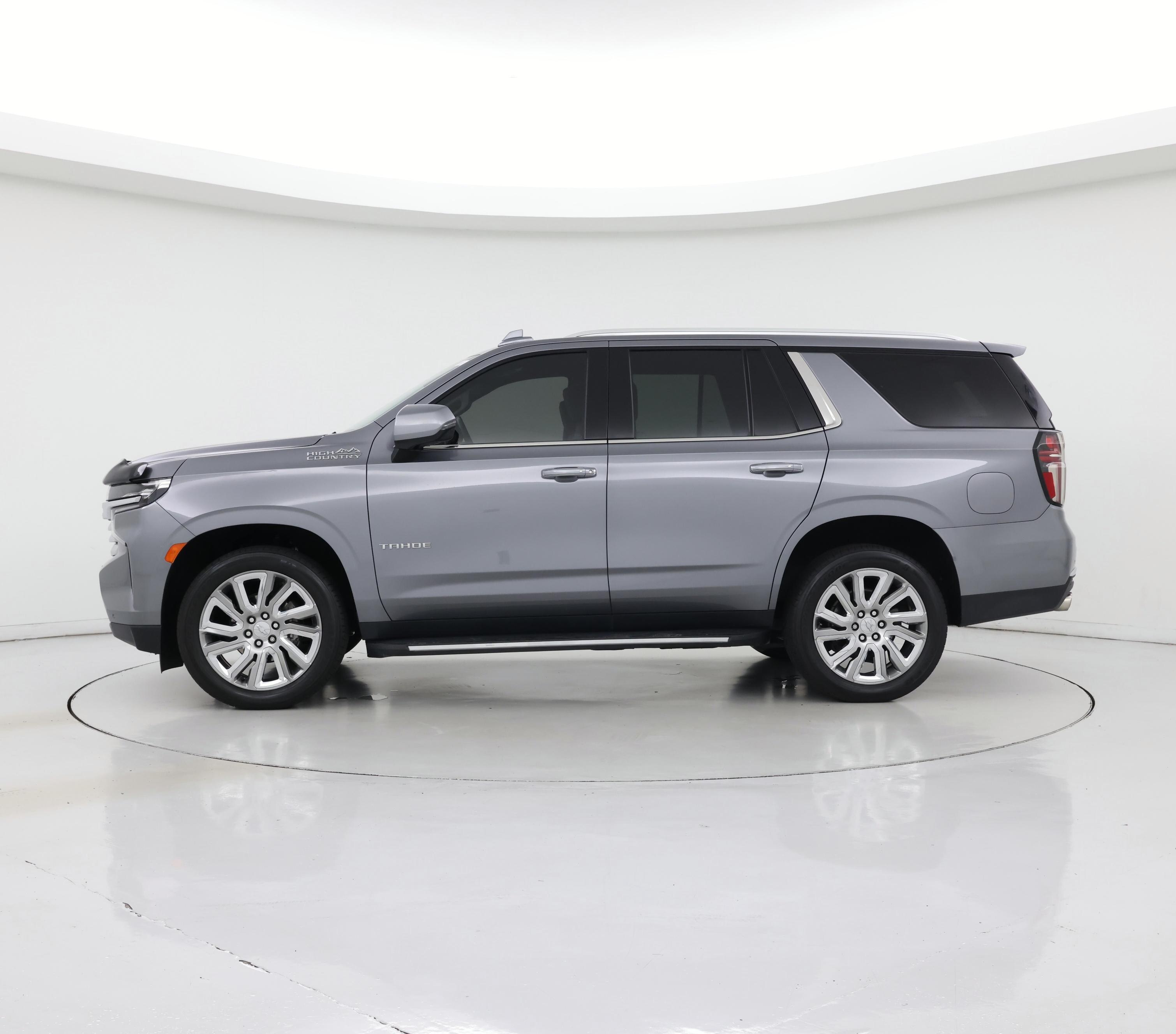 Thumbnail: 2021 Chevrolet Tahoe - 3