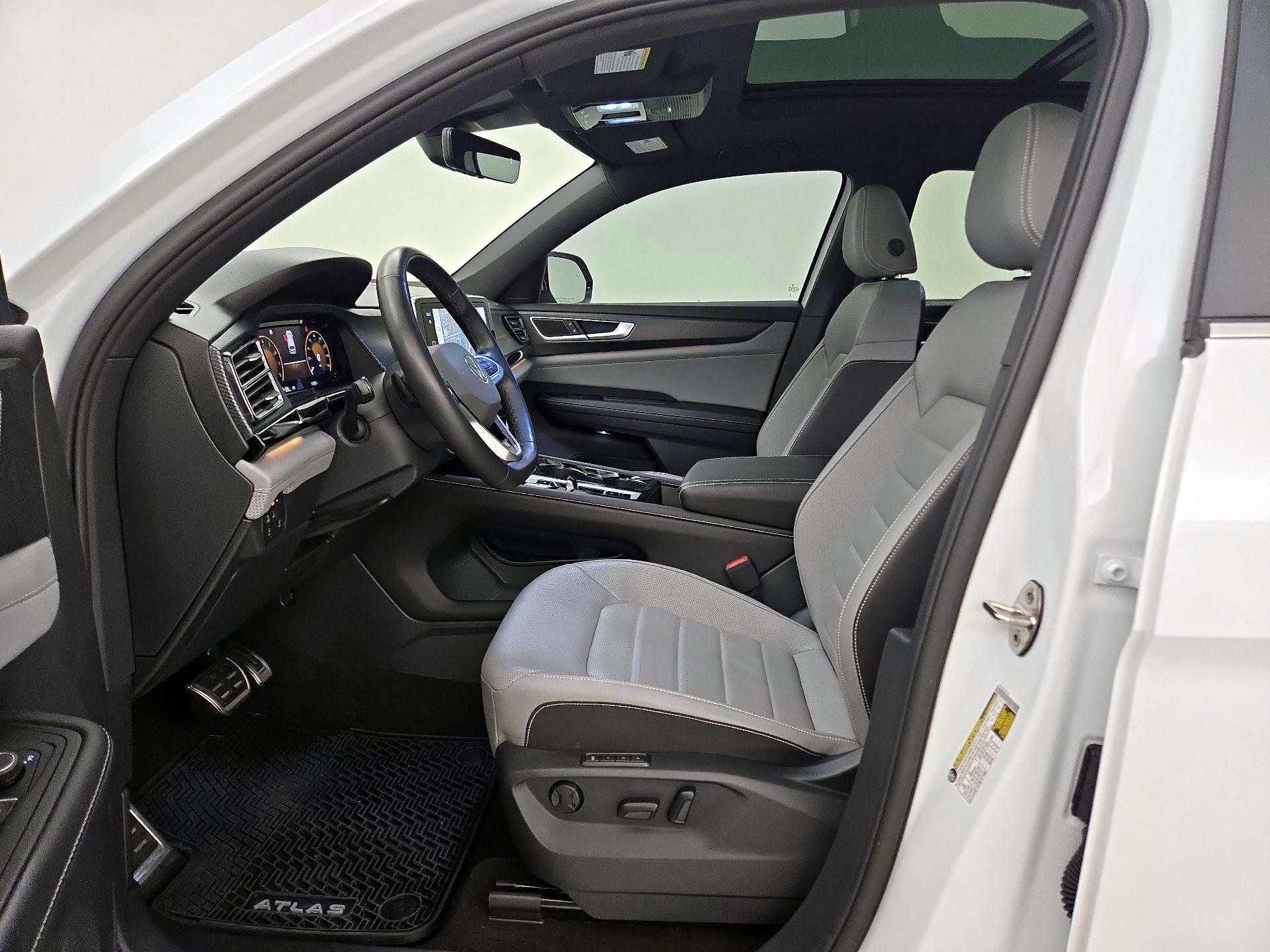 Thumbnail: 2024 Volkswagen Atlas - 11