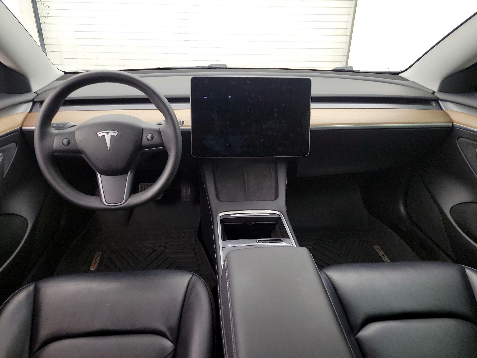 Thumbnail: 2021 Tesla Model 3 - 9