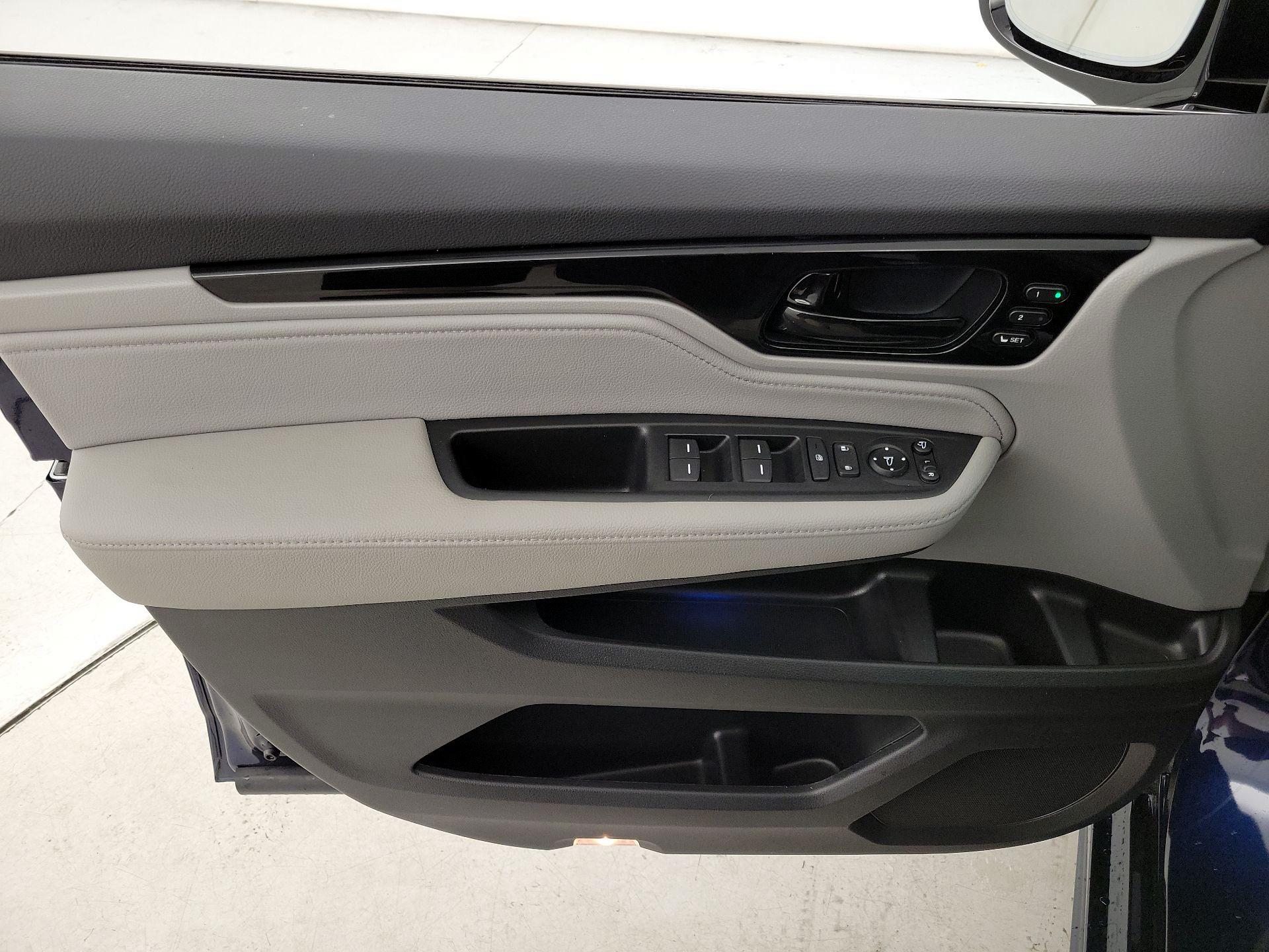 Thumbnail: 2023 Honda Odyssey - 12