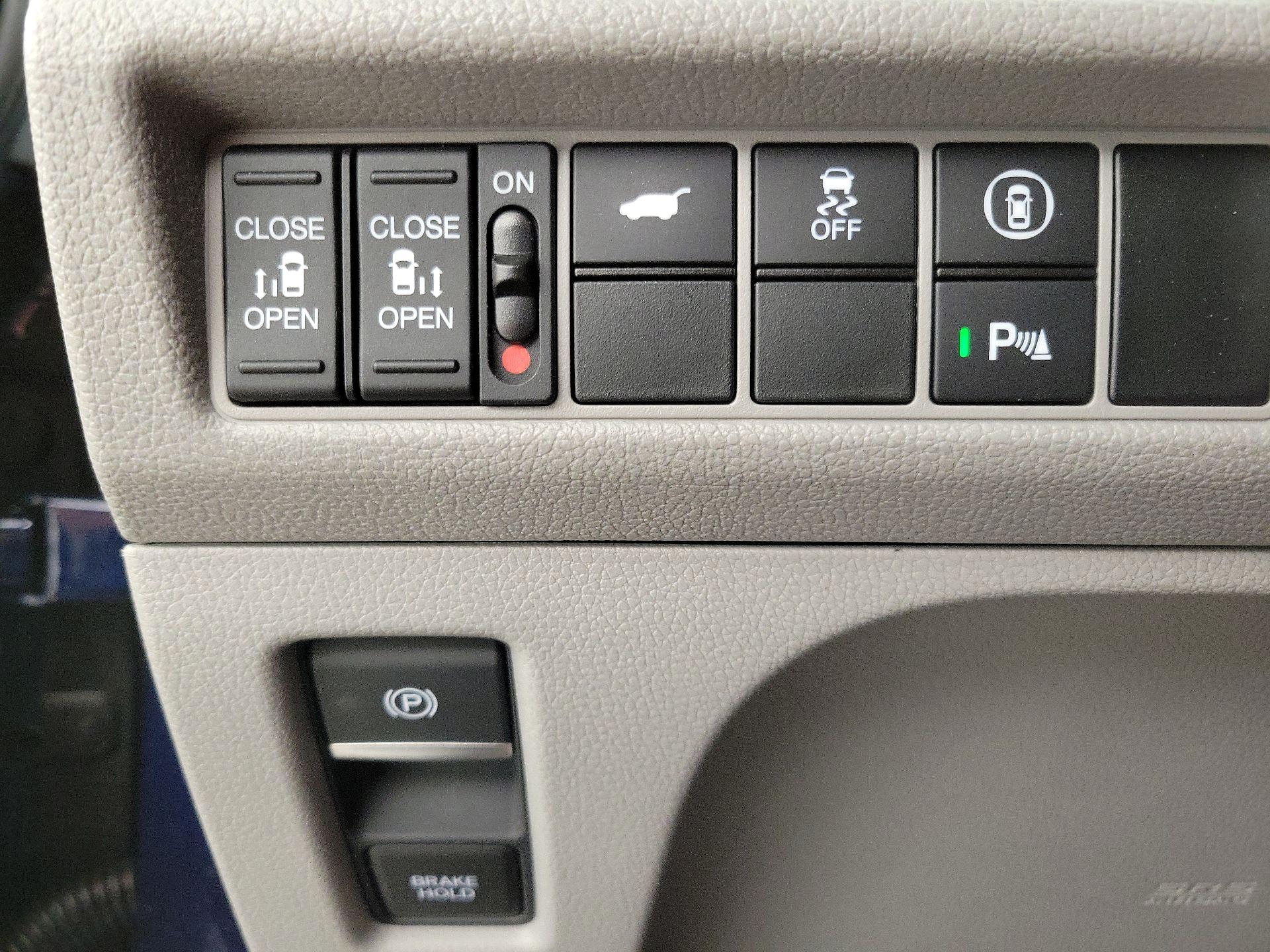 Thumbnail: 2023 Honda Odyssey - 13