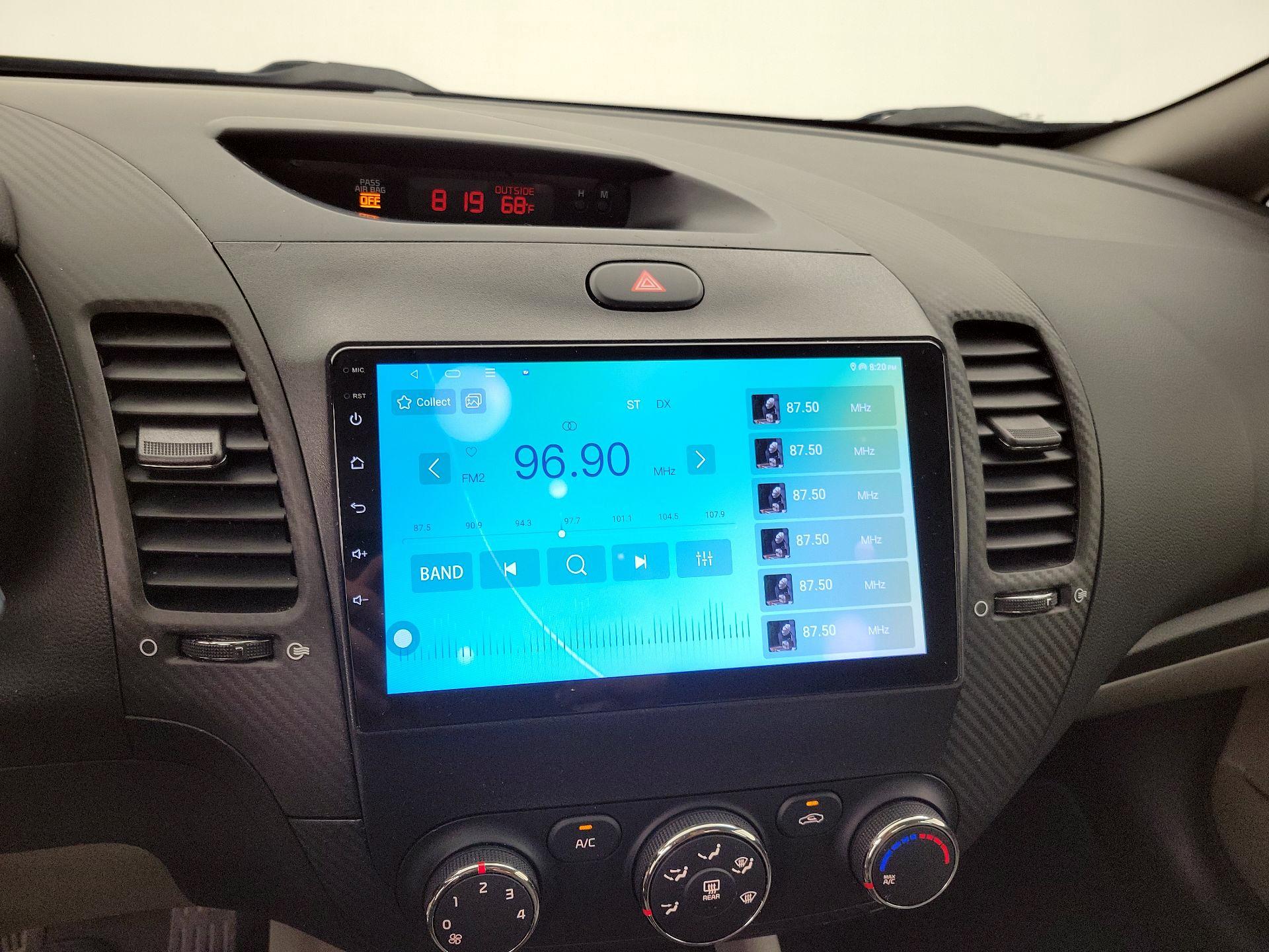 Thumbnail: 2014 Kia Forte - 14