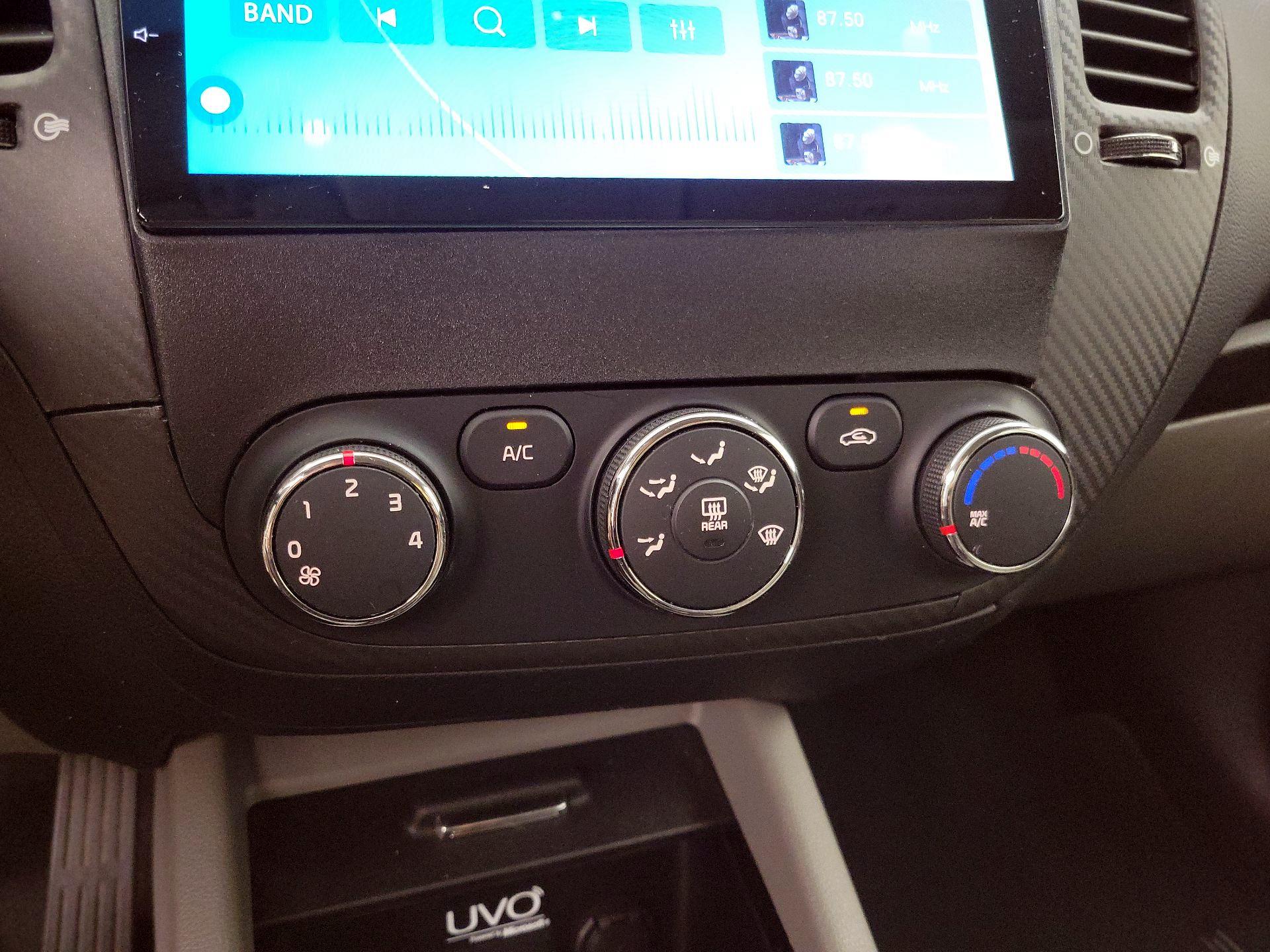 Thumbnail: 2014 Kia Forte - 15