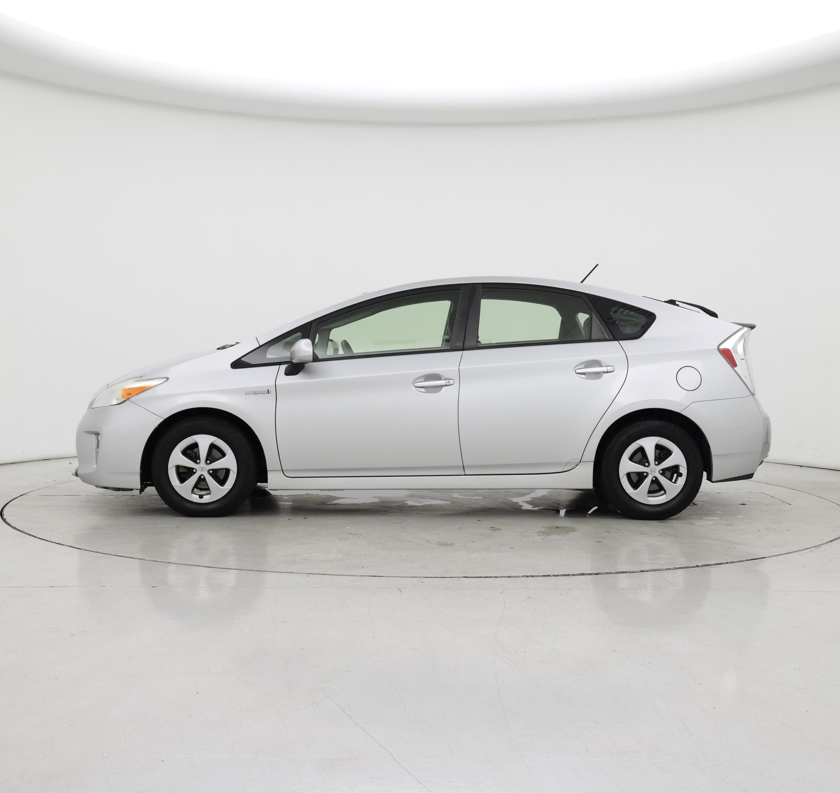 Thumbnail: 2015 Toyota Prius - 3