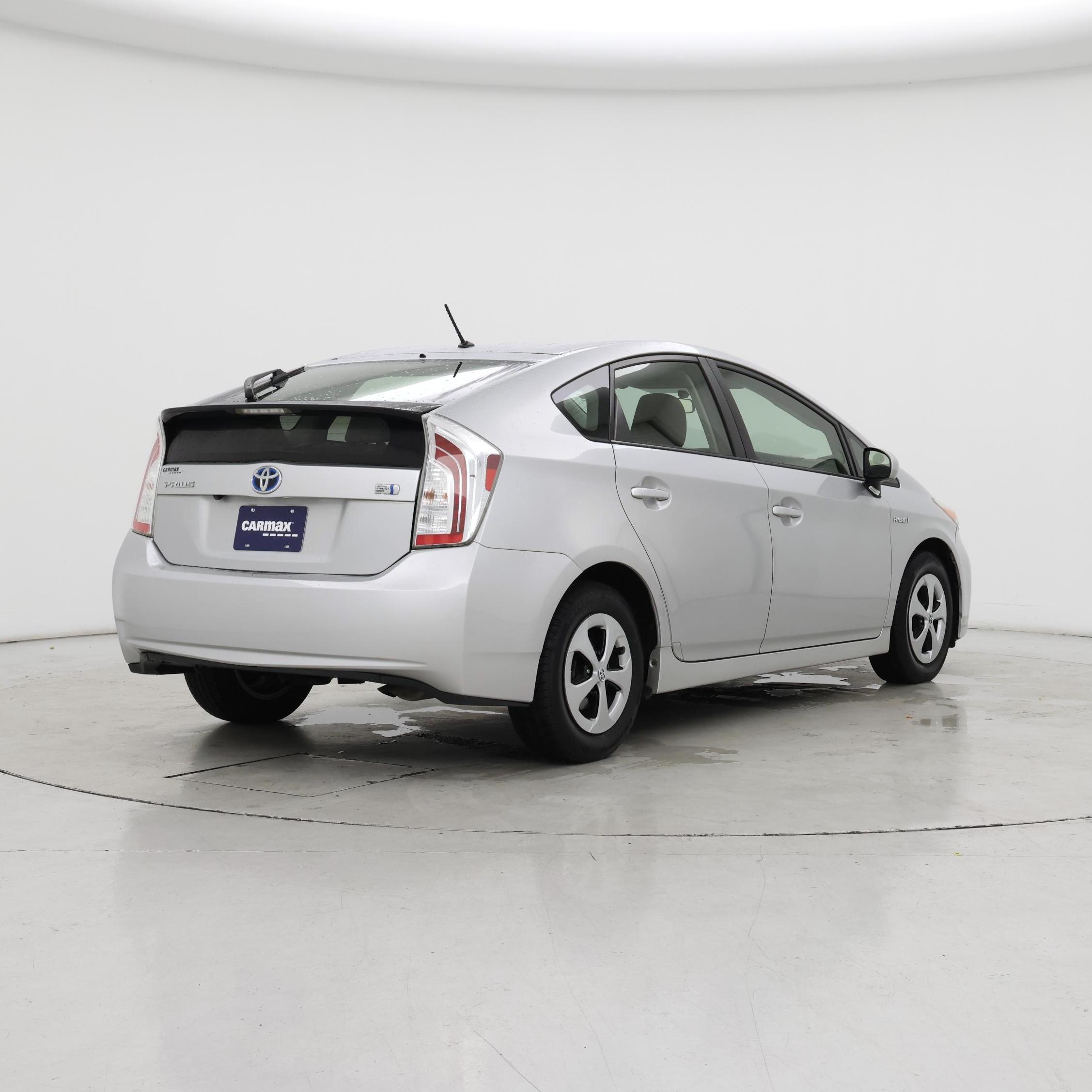 Thumbnail: 2015 Toyota Prius - 8