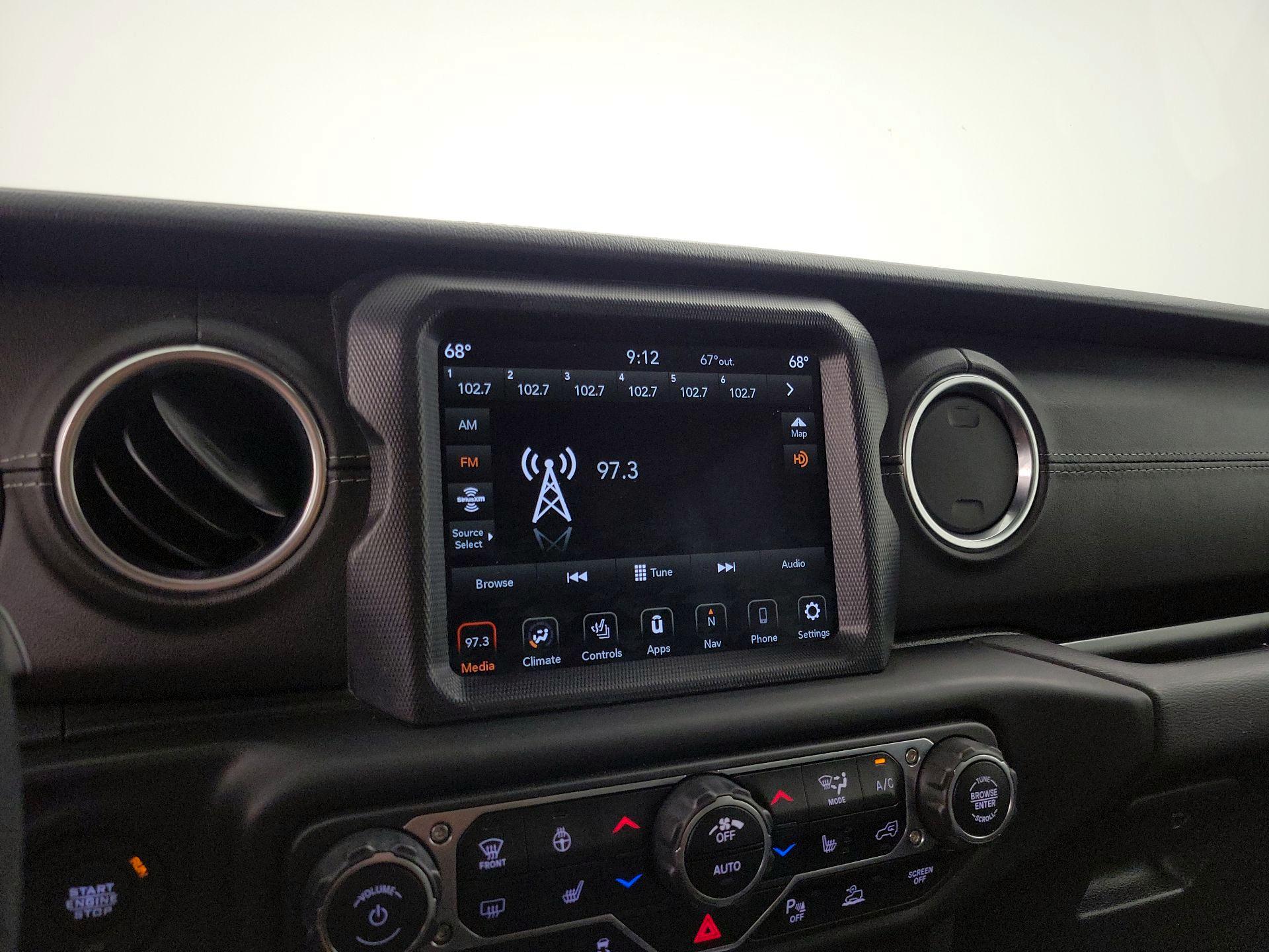 Thumbnail: 2020 Jeep Gladiator - 16