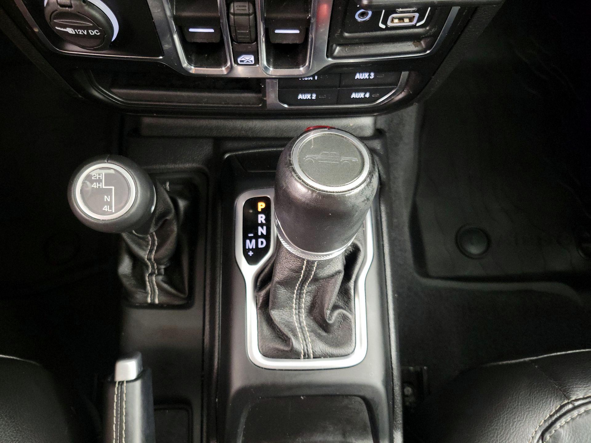 Thumbnail: 2020 Jeep Gladiator - 18