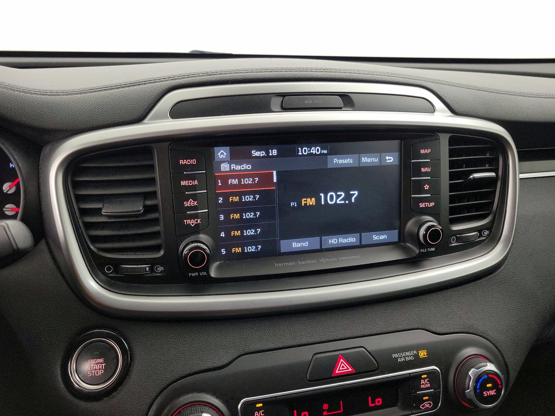 Thumbnail: 2019 Kia Sorento - 16