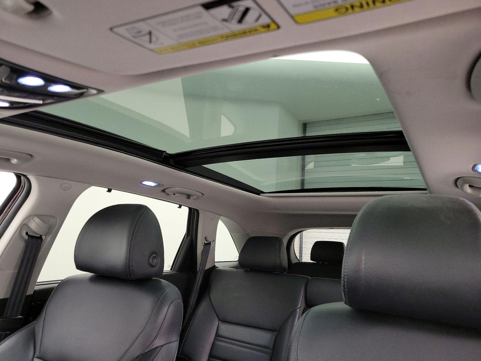 Thumbnail: 2019 Kia Sorento - 20