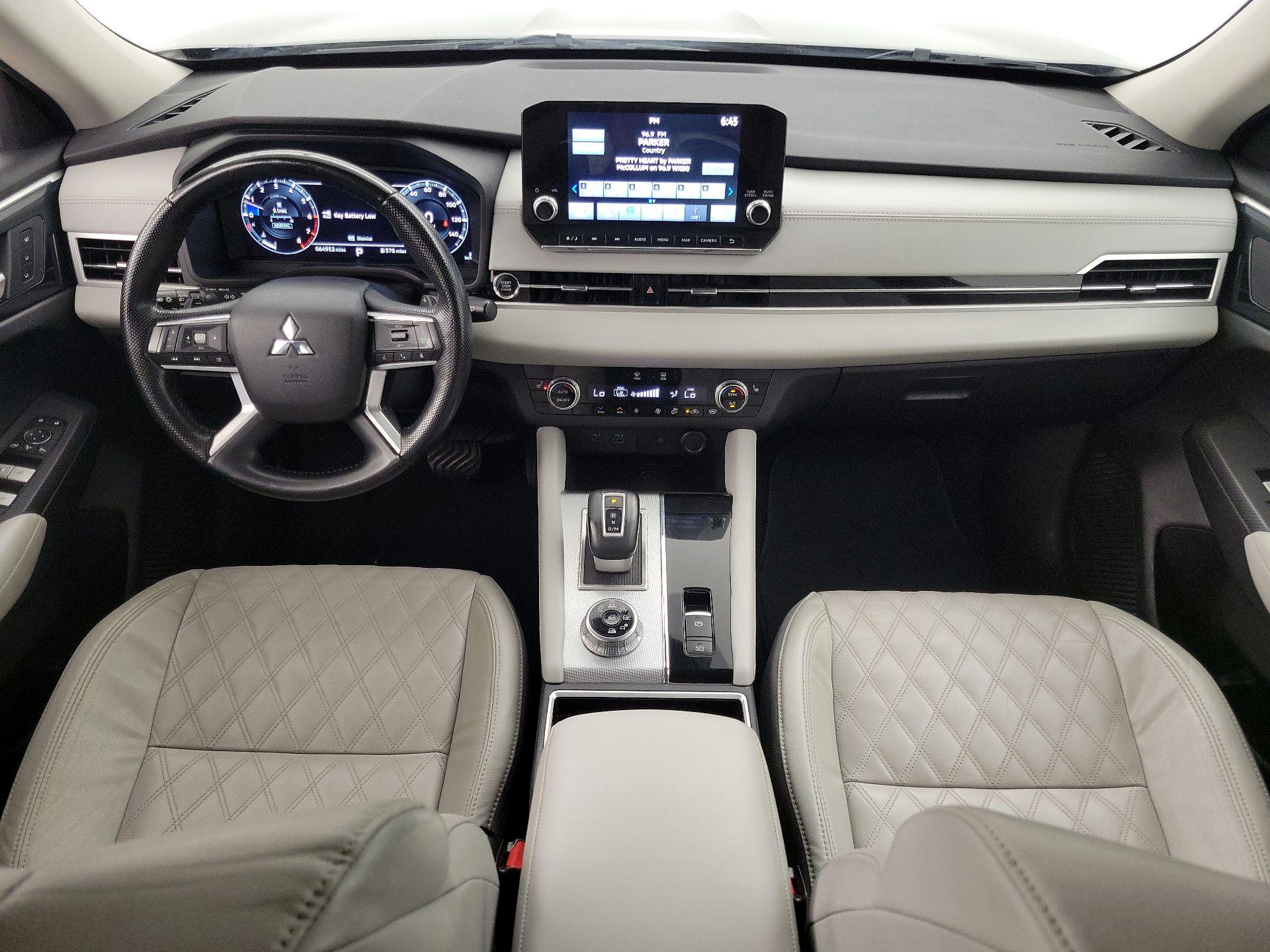 Thumbnail: 2022 Mitsubishi Outlander - 9
