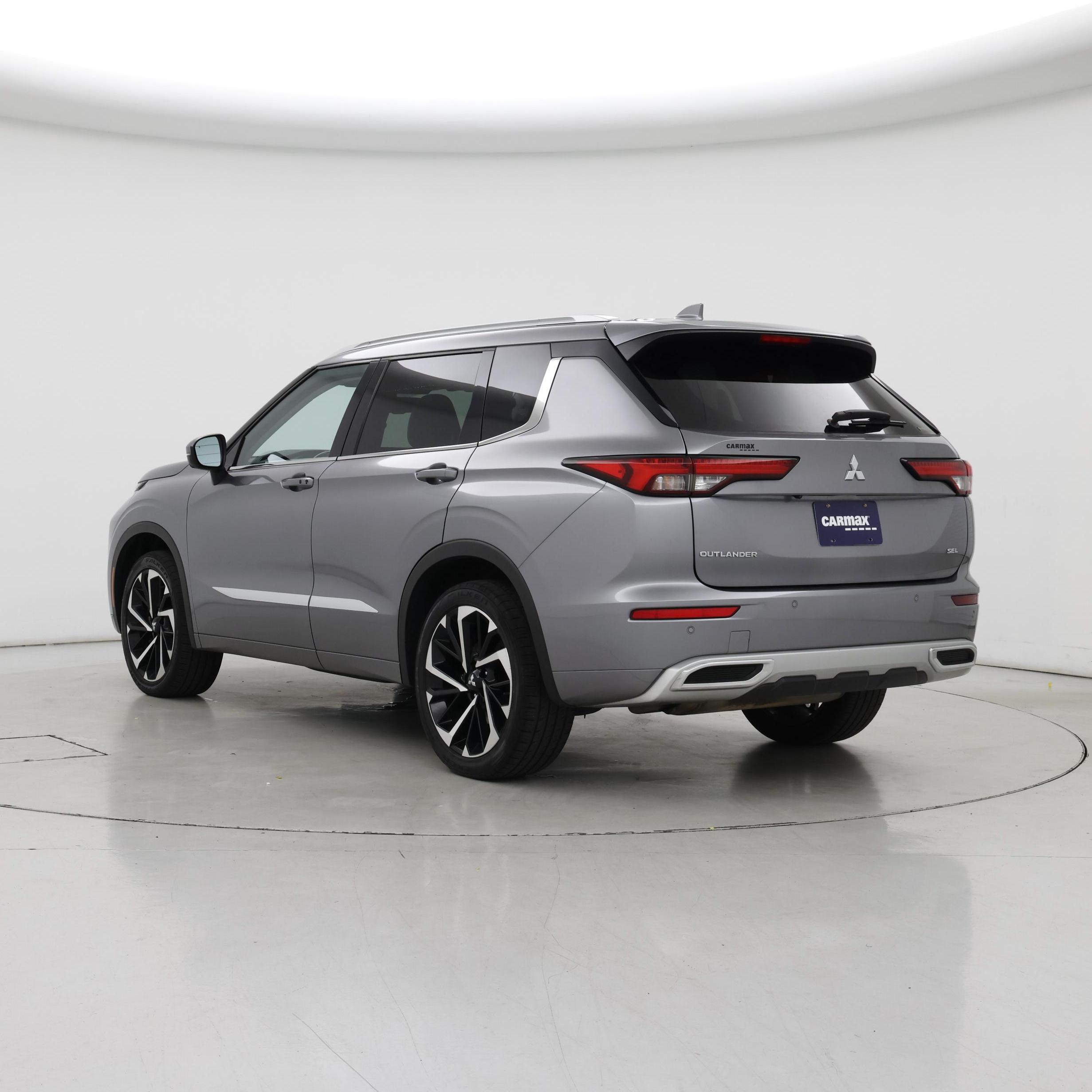 Thumbnail: 2022 Mitsubishi Outlander - 2