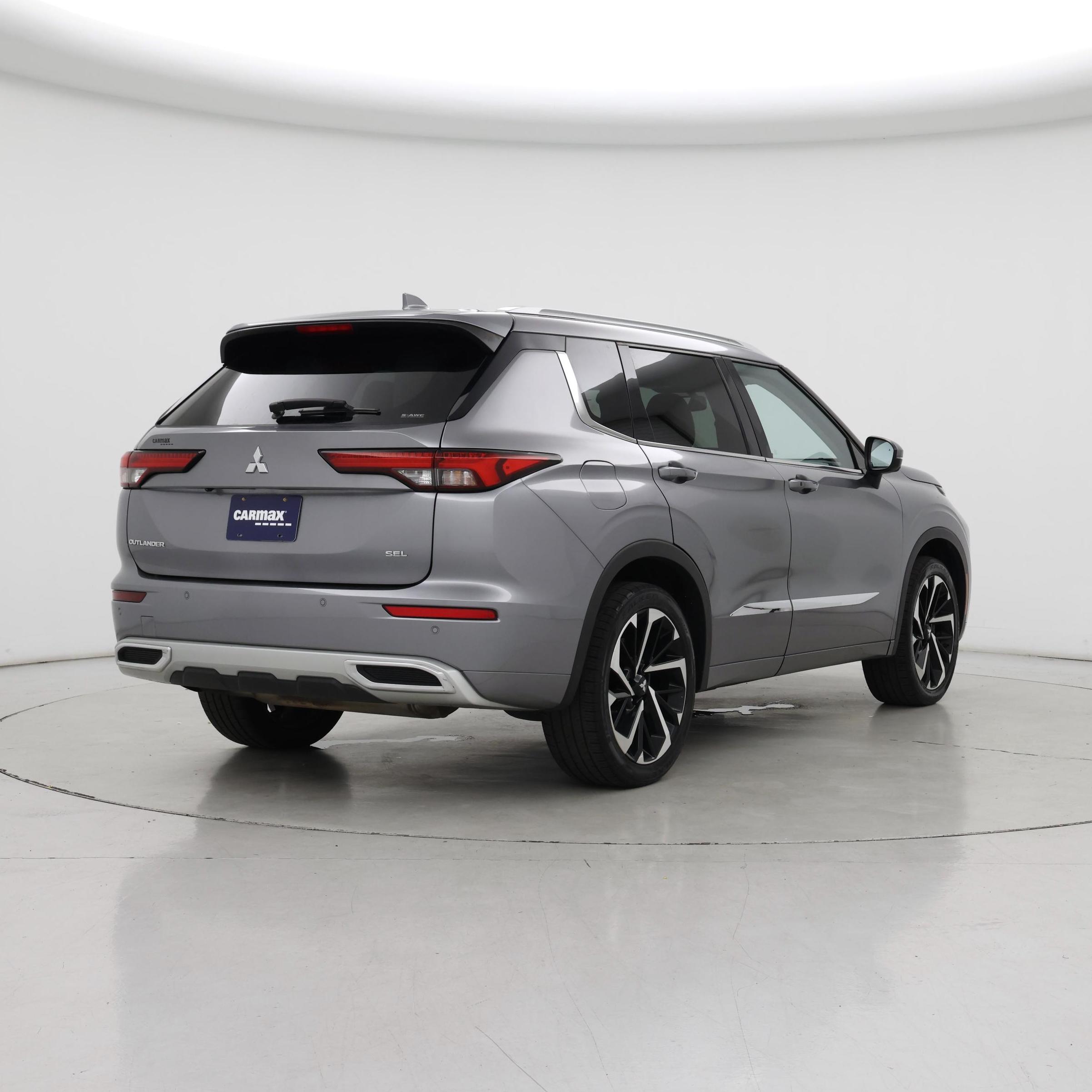 Thumbnail: 2022 Mitsubishi Outlander - 8