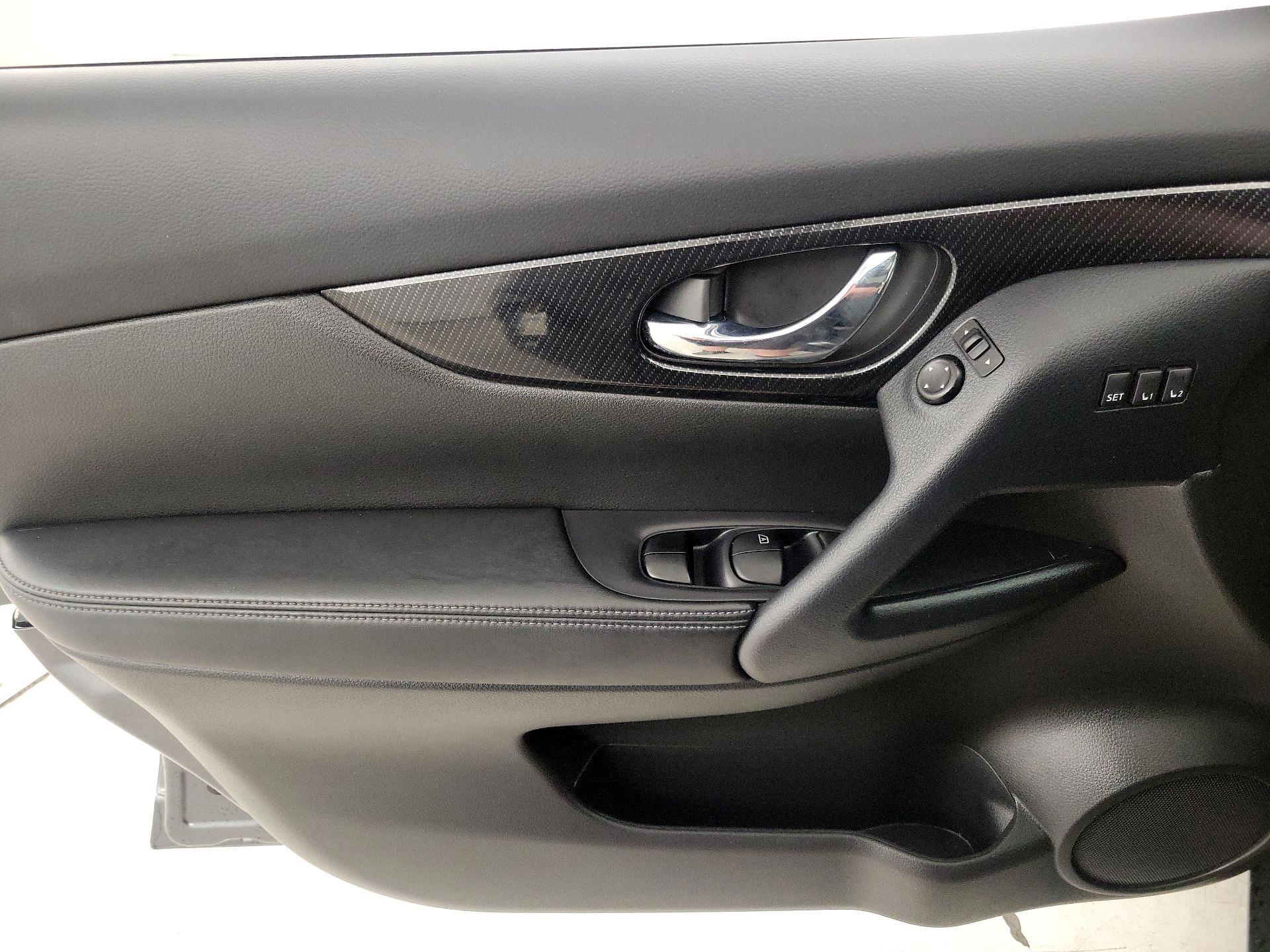 Thumbnail: 2019 Nissan Rogue - 12