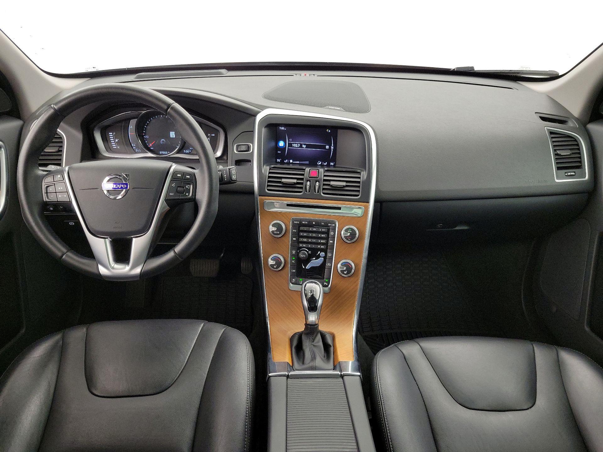 Thumbnail: 2017 Volvo XC60 - 9