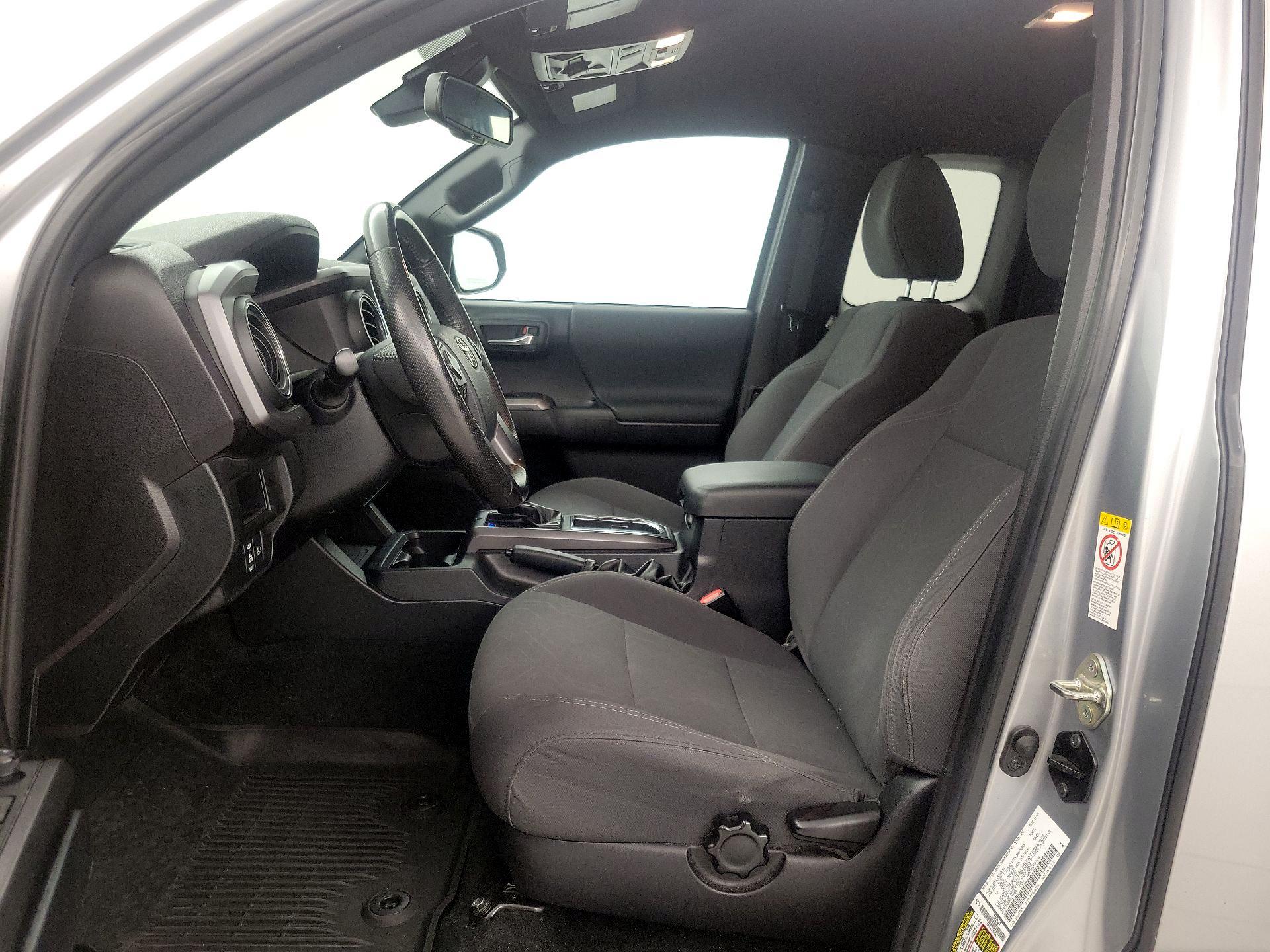 Thumbnail: 2019 Toyota Tacoma - 11