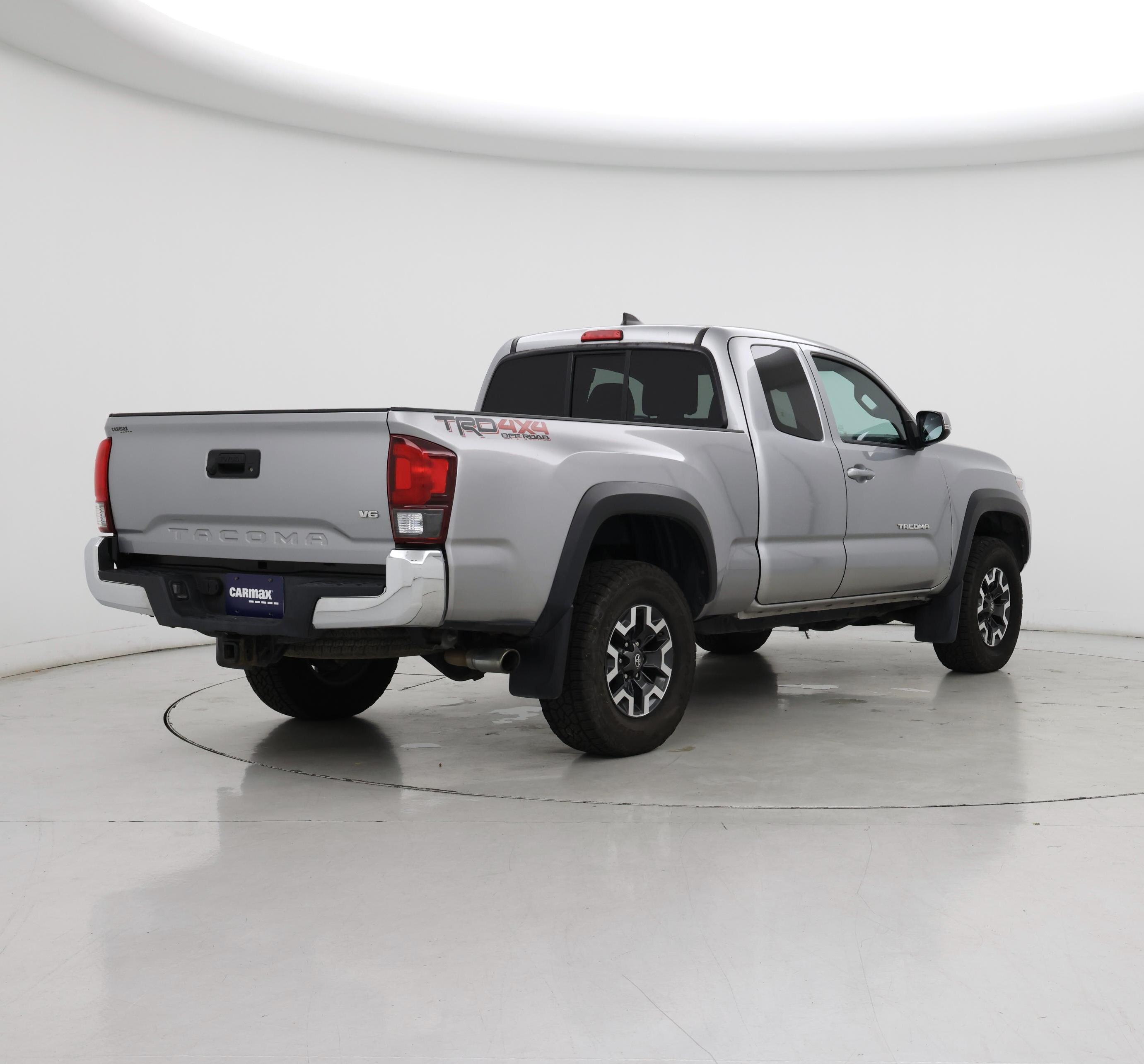 Thumbnail: 2019 Toyota Tacoma - 8