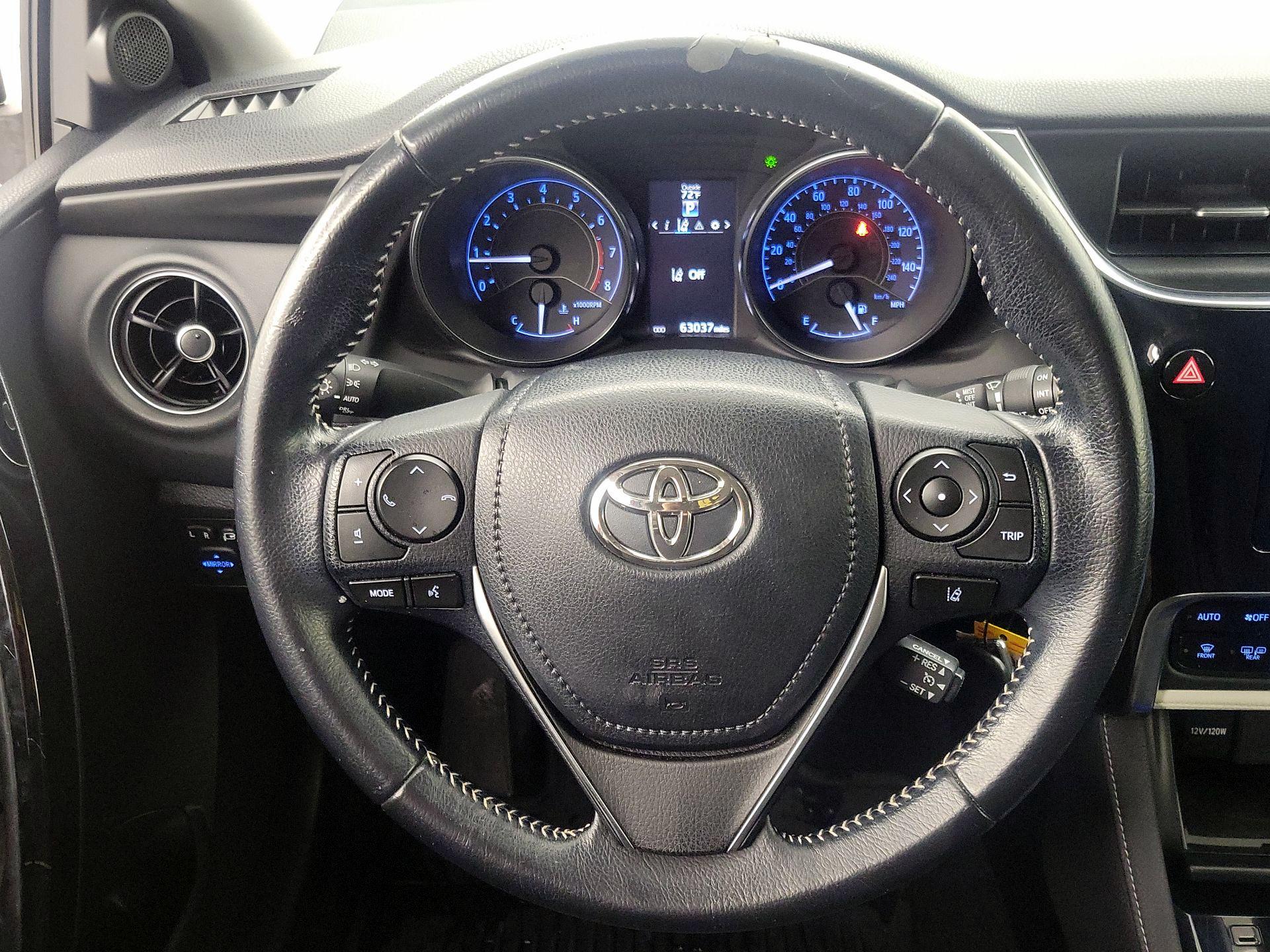 Thumbnail: 2017 Toyota Corolla iM - 10