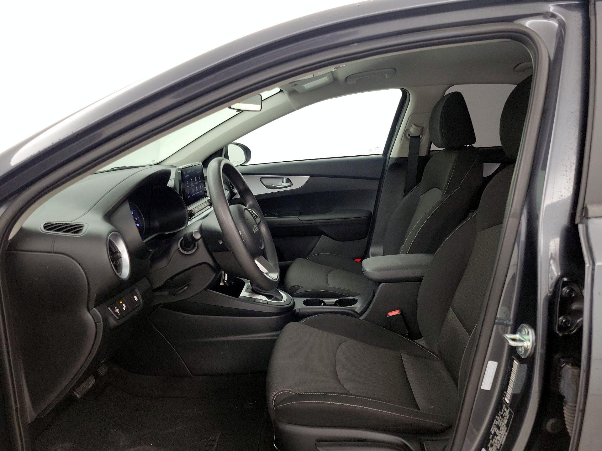 Thumbnail: 2024 Kia Forte - 11