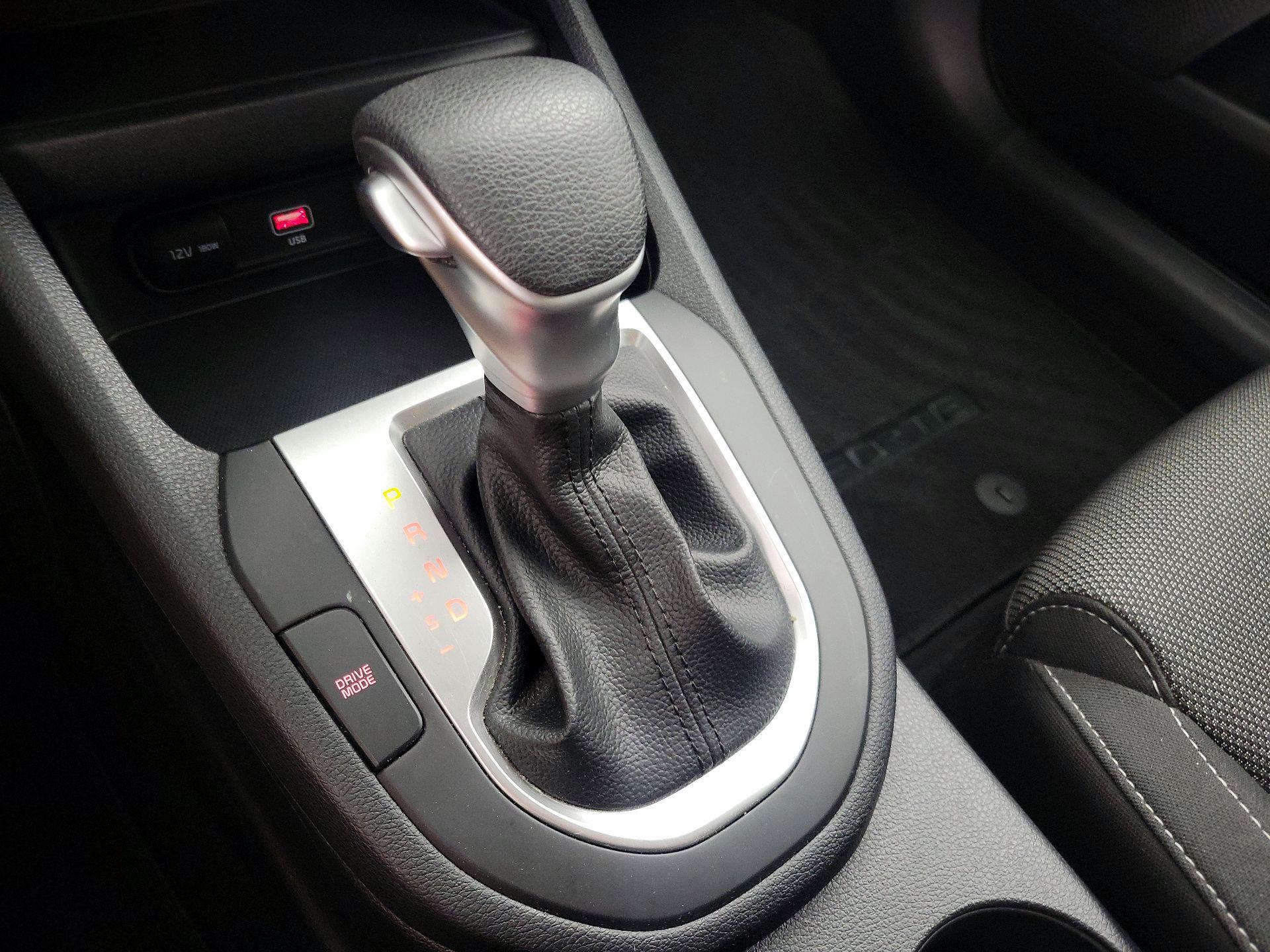 Thumbnail: 2024 Kia Forte - 17