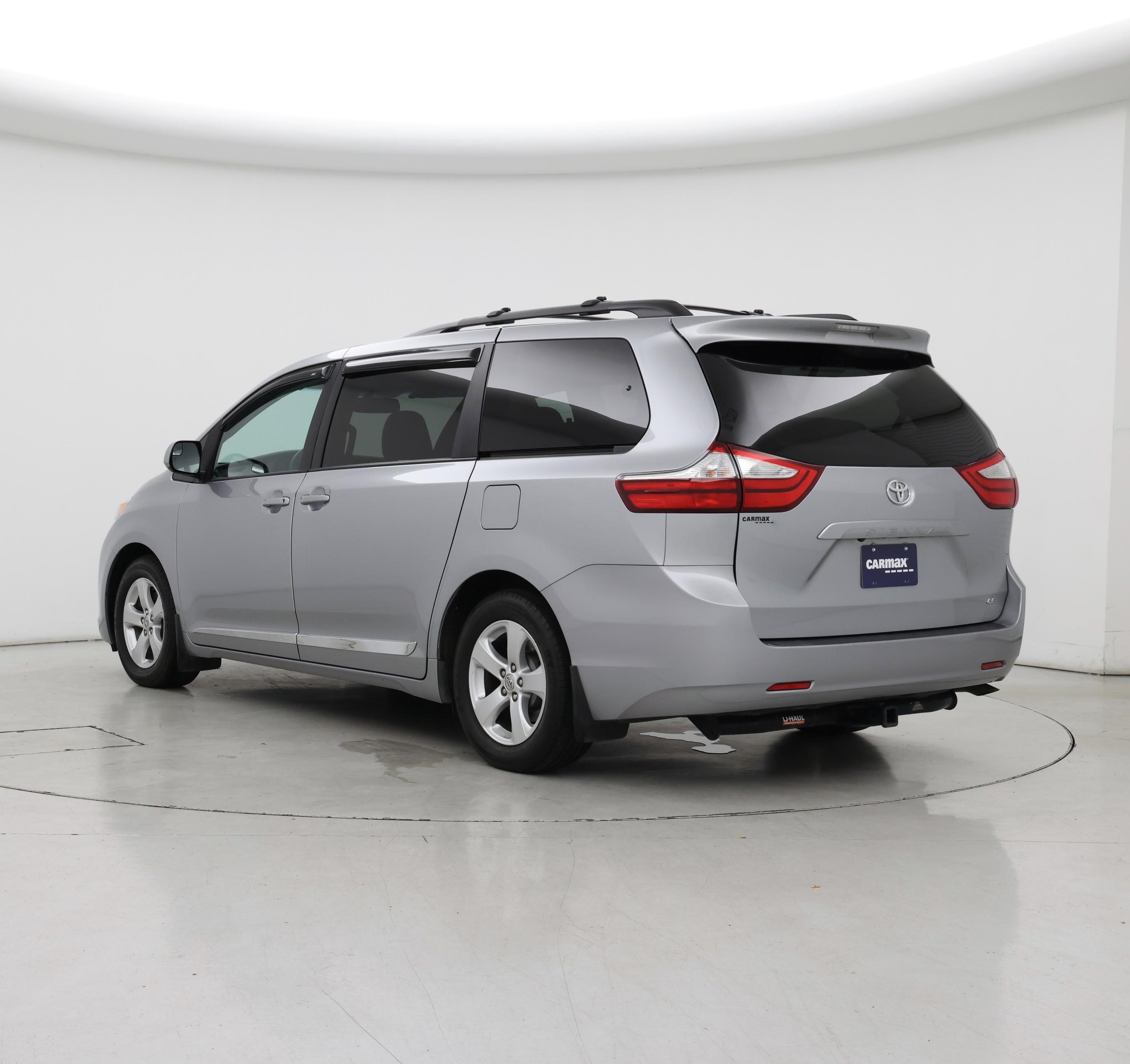 Thumbnail: 2016 Toyota Sienna - 2