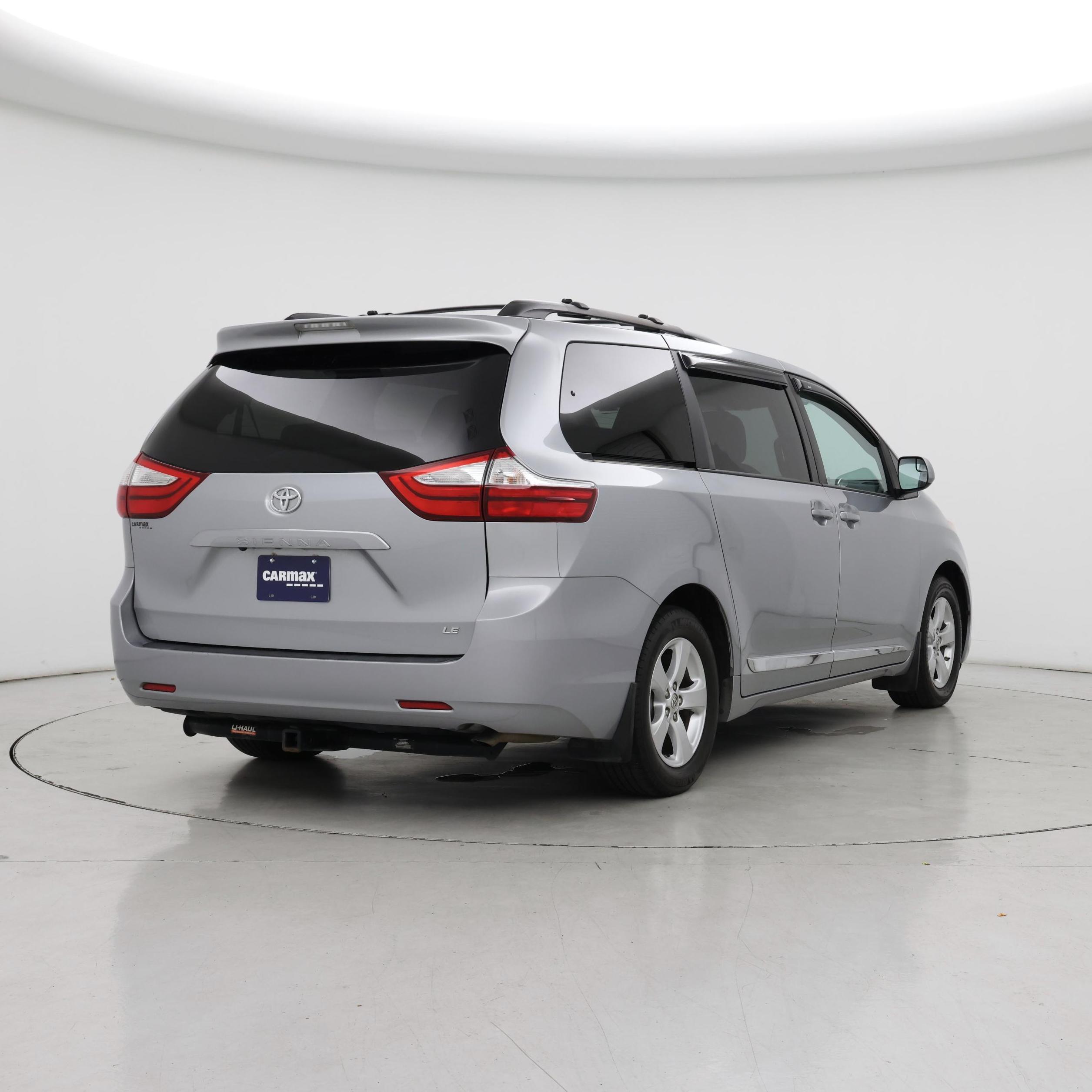 Thumbnail: 2016 Toyota Sienna - 8