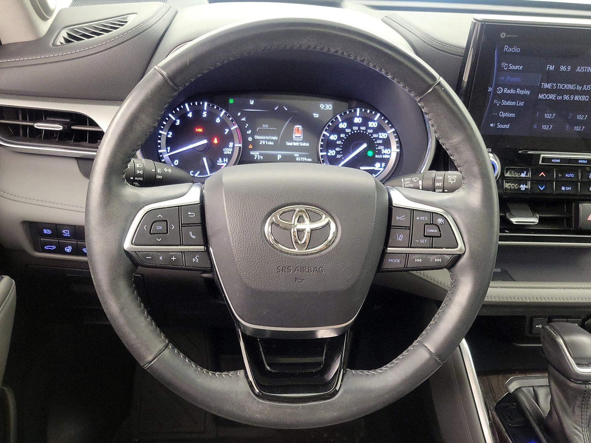 Thumbnail: 2021 Toyota Highlander - 10