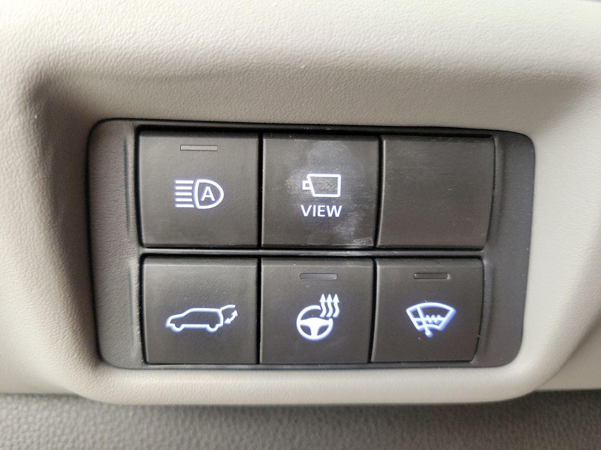 Thumbnail: 2021 Toyota Highlander - 13