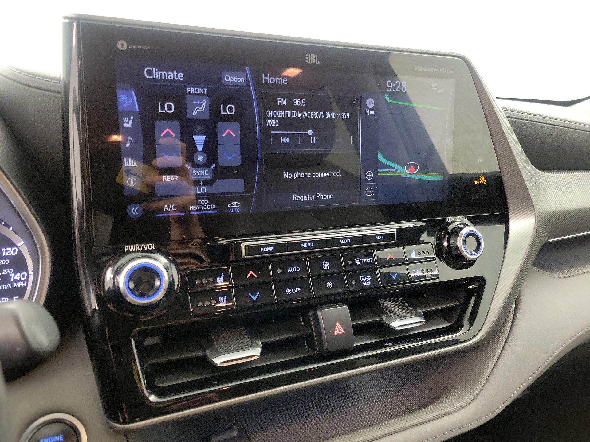 Thumbnail: 2021 Toyota Highlander - 17