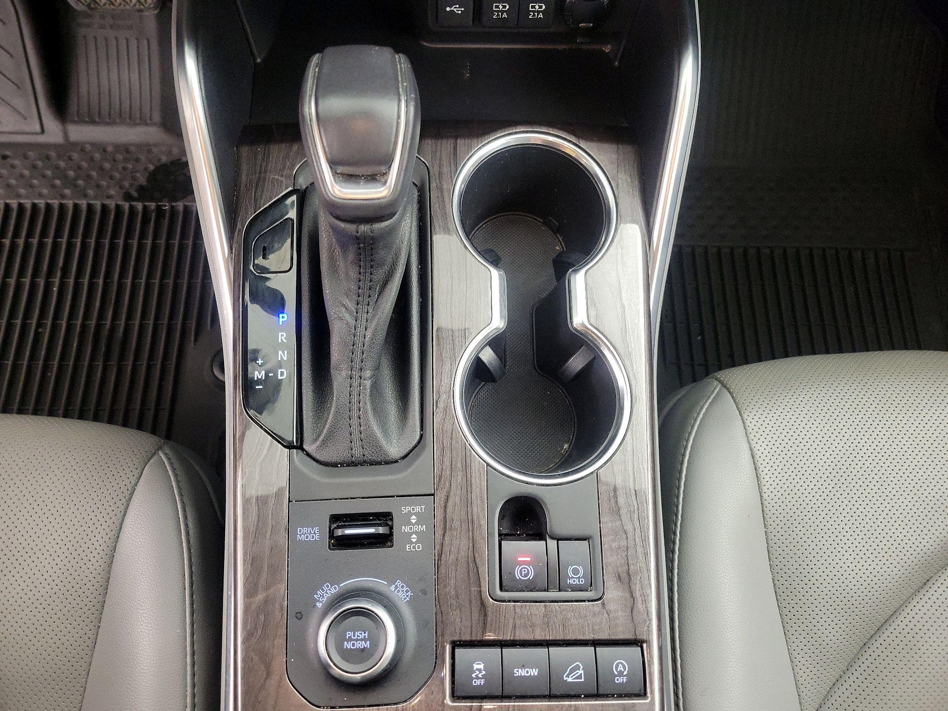 Thumbnail: 2021 Toyota Highlander - 18