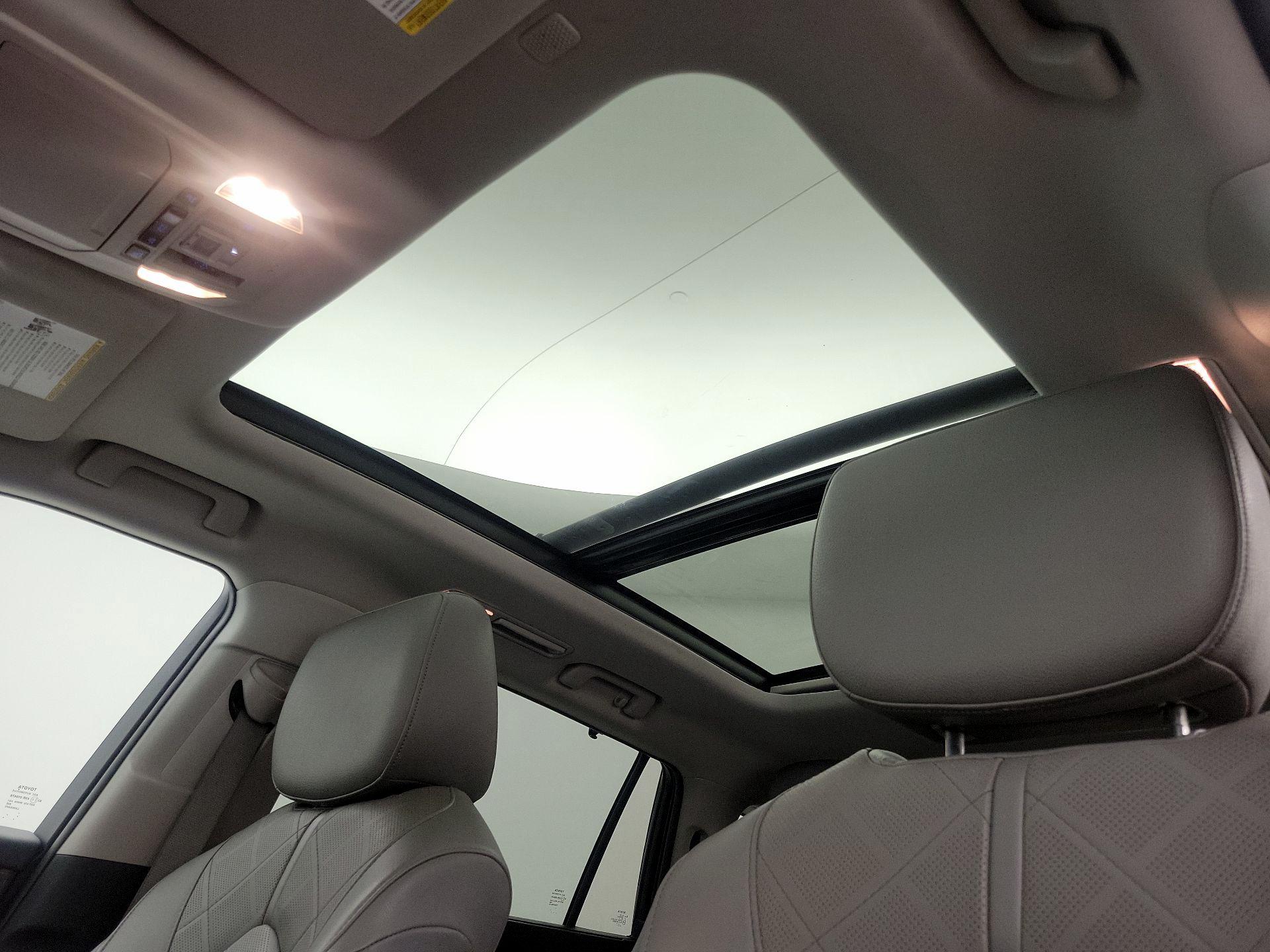 Thumbnail: 2021 Toyota Highlander - 20