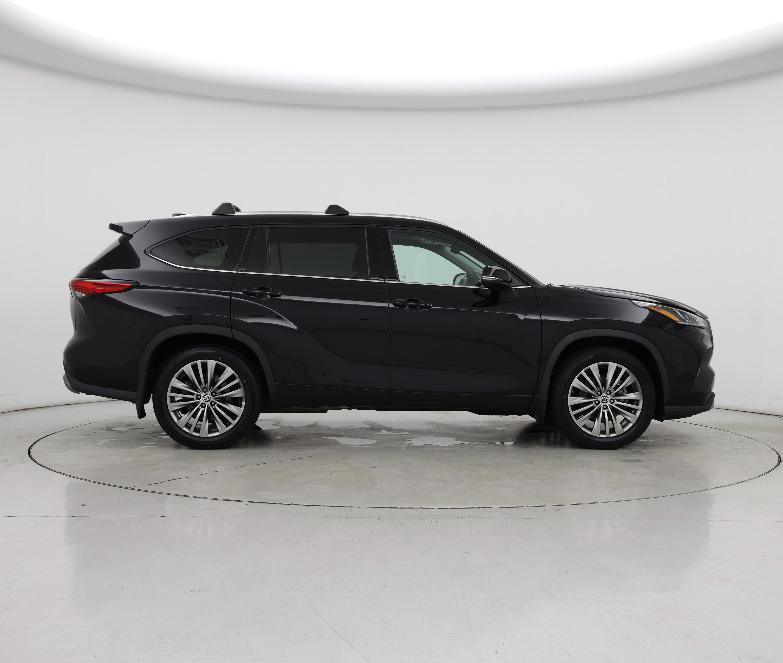 Thumbnail: 2021 Toyota Highlander - 7
