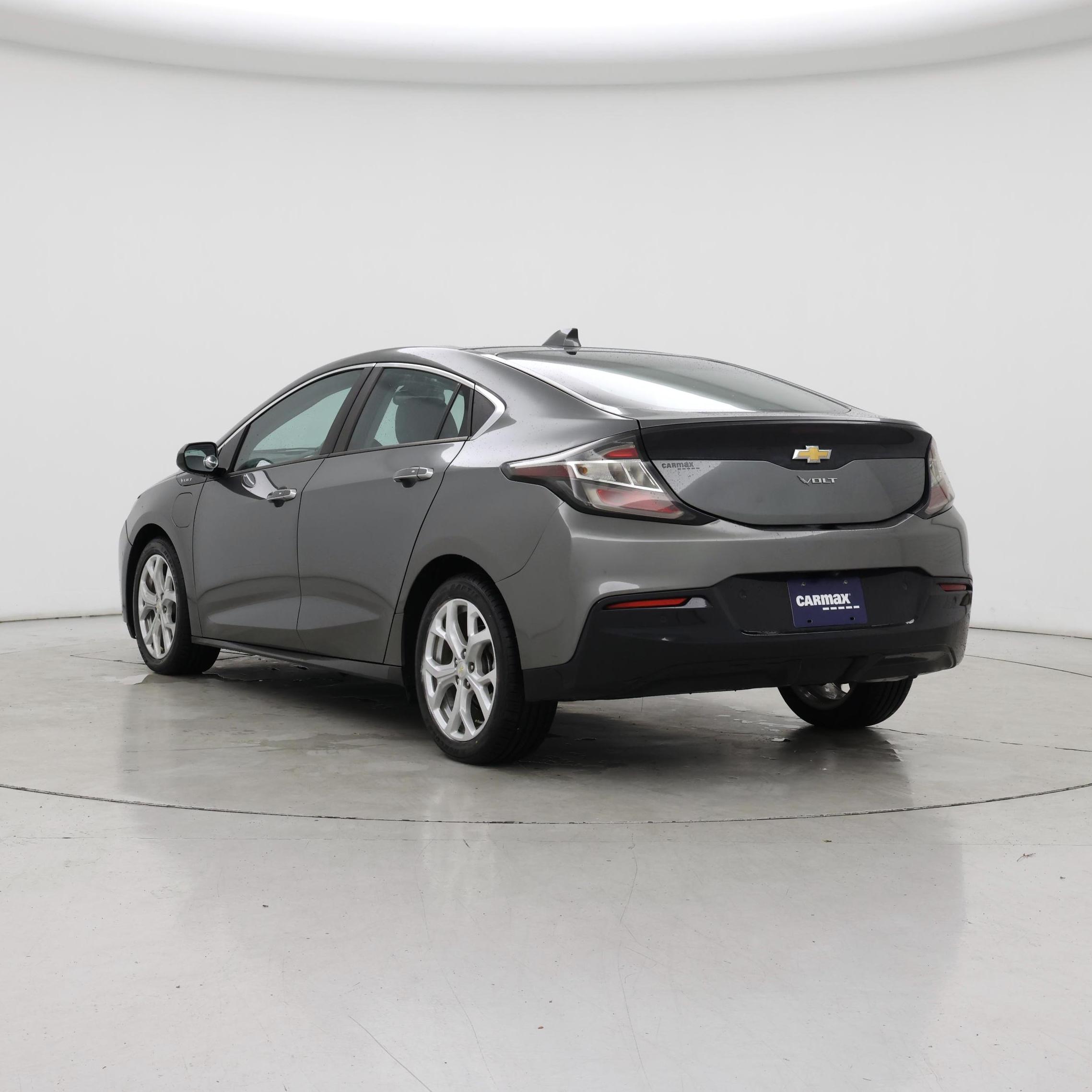Thumbnail: 2017 Chevrolet Volt - 2